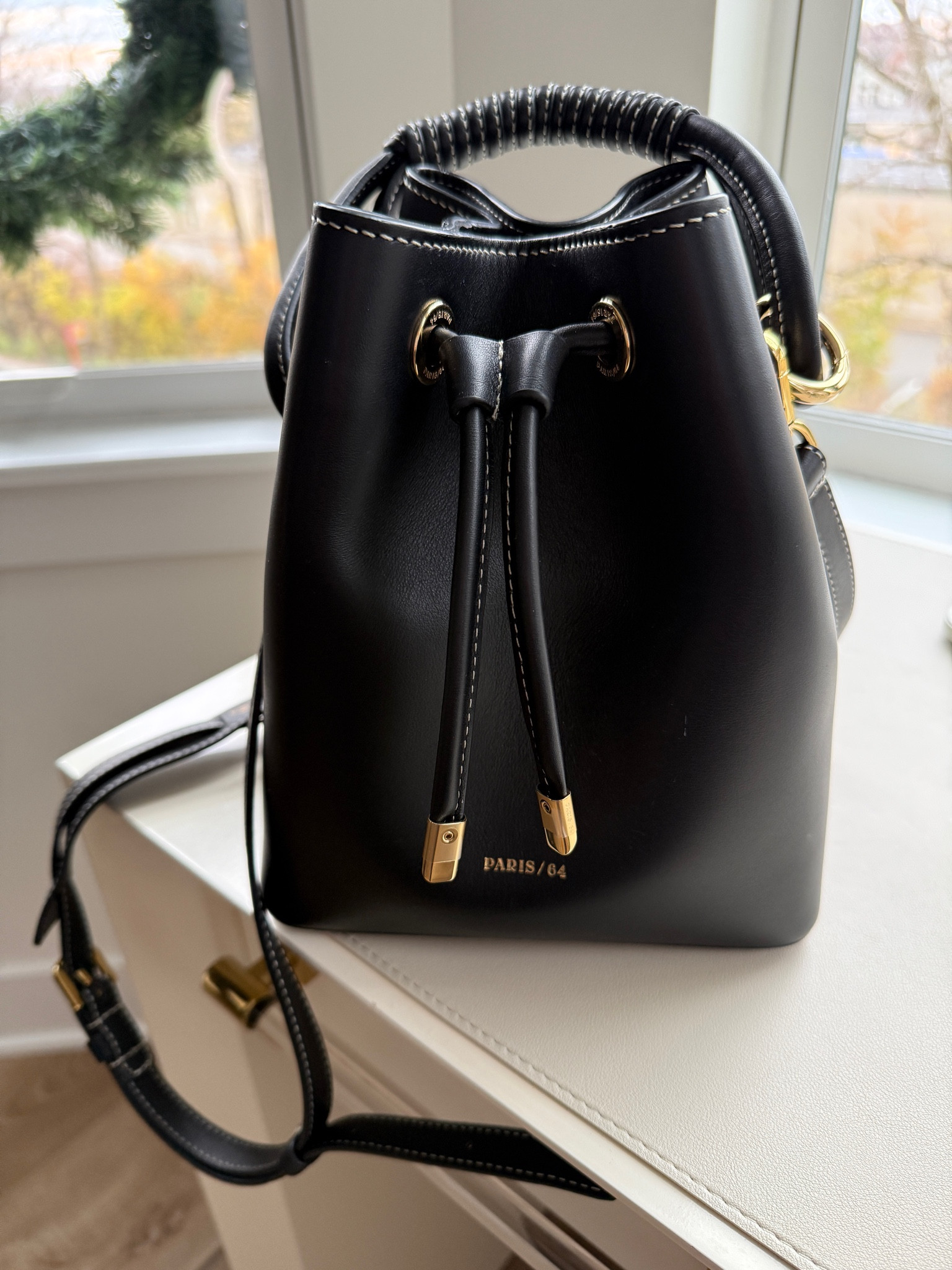 Black Handbag 

#LTKStyleTip #LTKItBag #LTKOver40