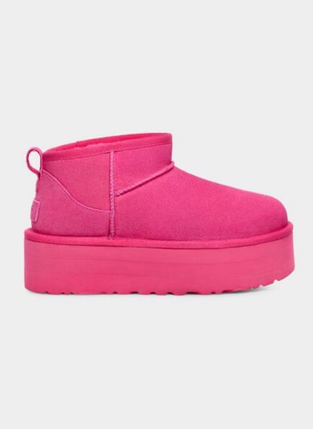 Pink Ugg Ultra Mini Platform Boots


#LTKSeasonal #LTKGiftGuide #LTKshoecrush