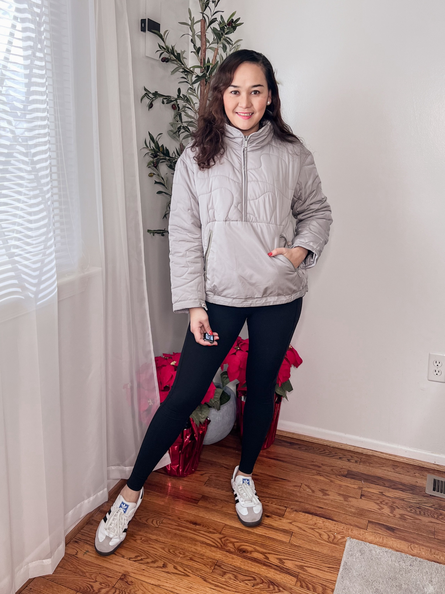 This jacket is only $21 and keeps you warm comes in other colors and fits tts 

#LTKstyletip #LTKfindsunder50 #LTKSeasonal