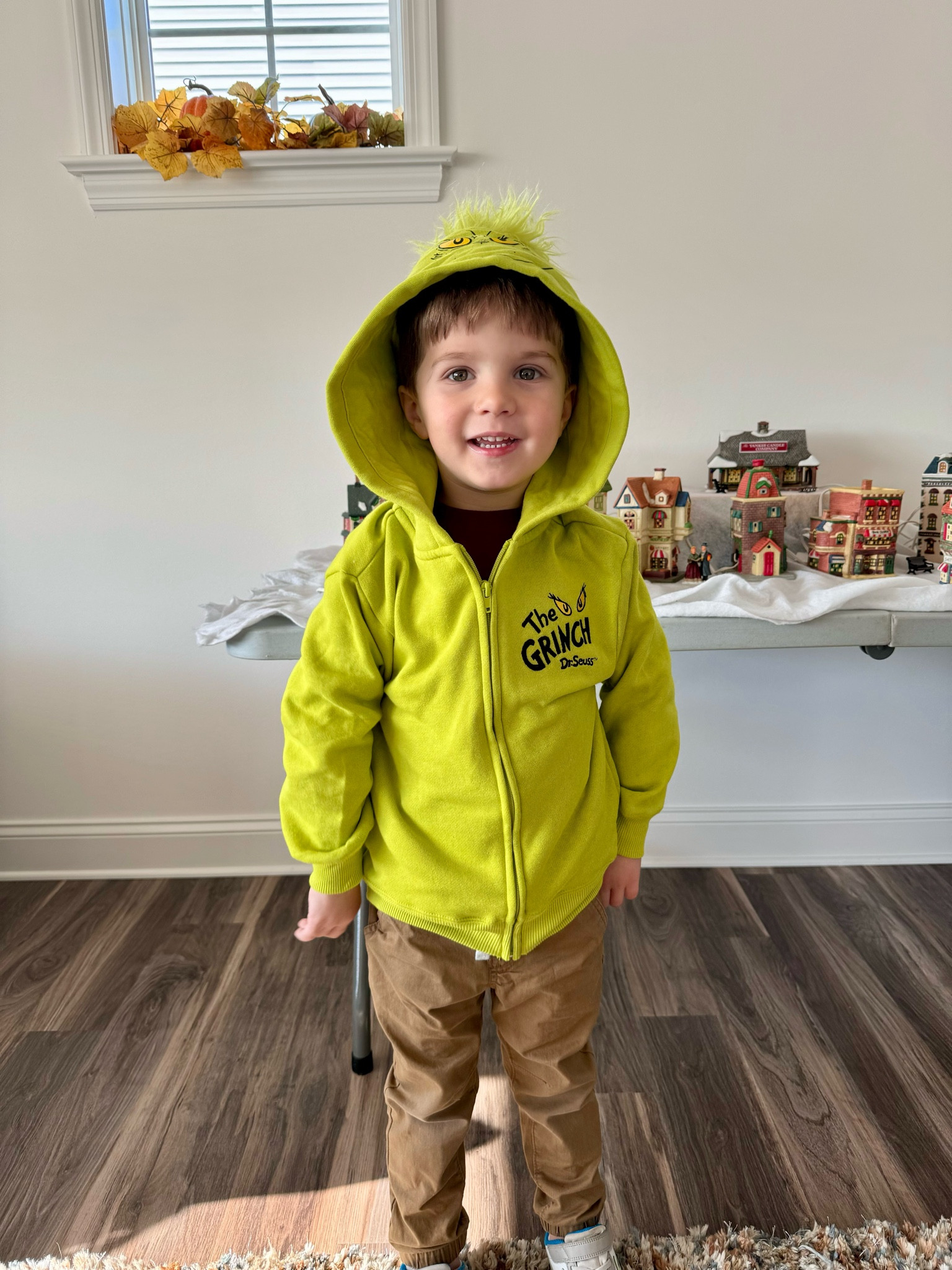 Got this as a gift and has already worn it 2 days in a row! Such a soft sweatshirt and perfect if you’re little one like the Grinch.

Grinch/Grinch sweatshirt/Grinch movie

#LTKKids #LTKHoliday #LTKSeasonal