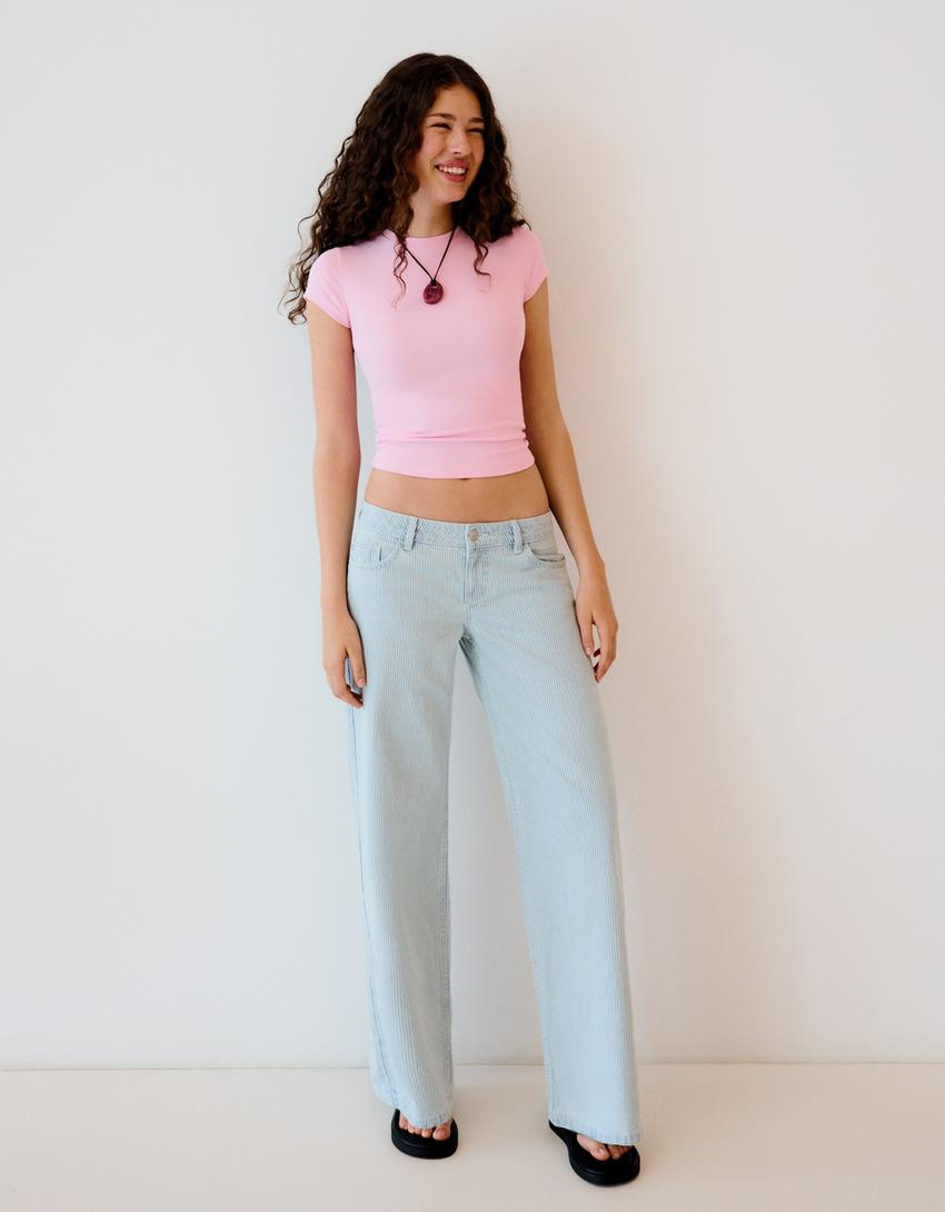 Short sleeve round neck T-shirt - CAPRIS AND JORTS - Women | Bershka UK