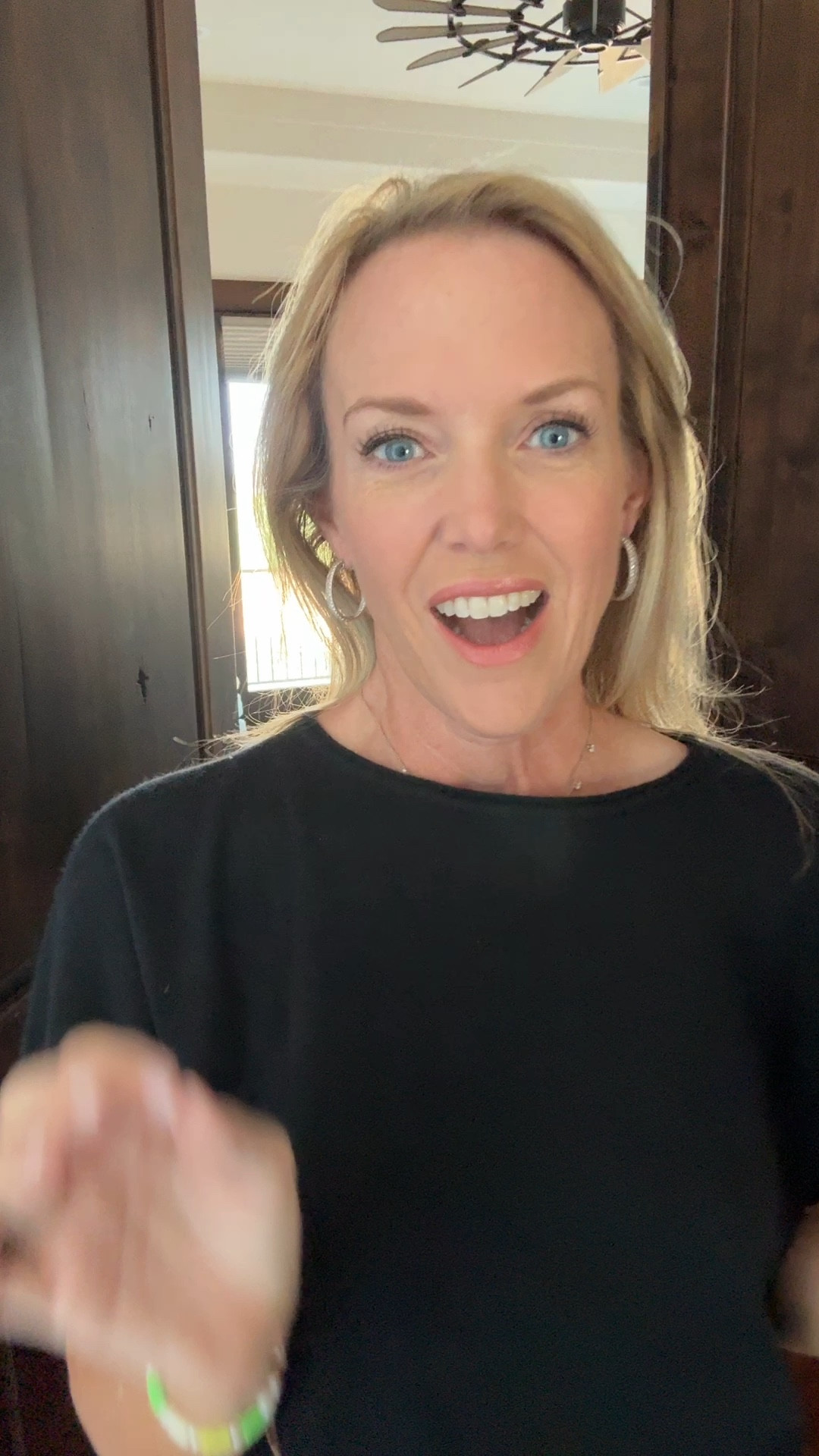 Nordstrom sale find! Cashmere top and bottom! I’m so excited to add this to my closet 

#LTKxNSale #LTKOver40 #LTKVideo