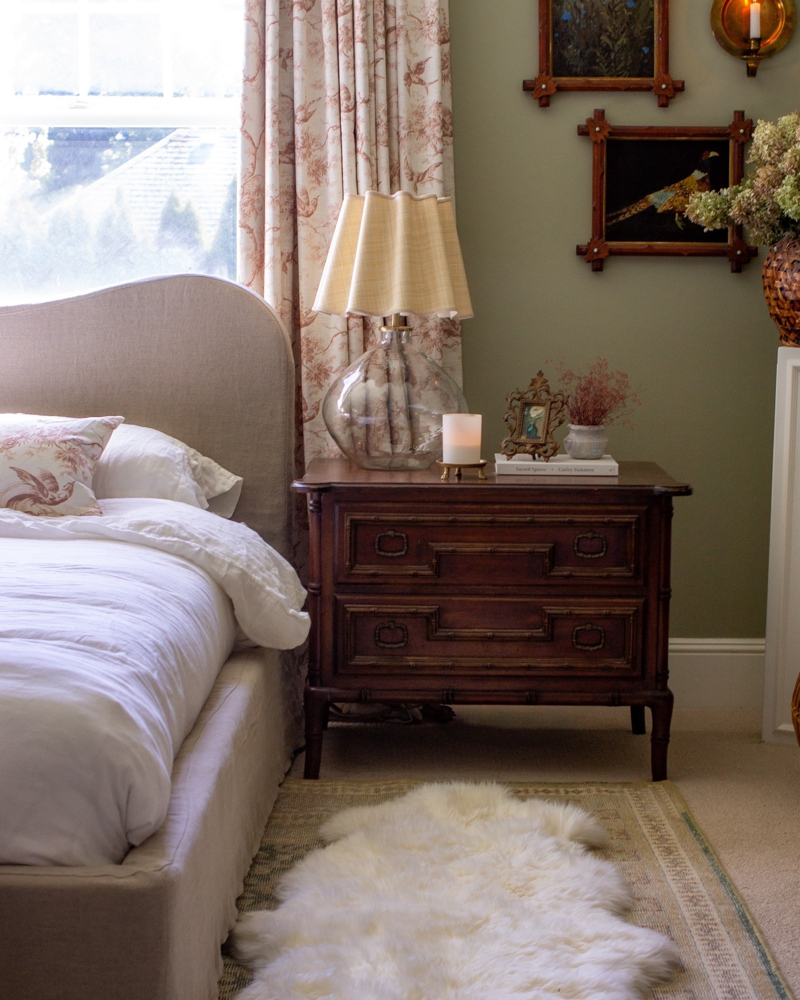 Bedroom decor, pattern curtains, linen bedding, black dresses, traditional style, vintage style 

The Inside, parachute,
quince, McGee and co

#LTKHome #LTKSaleAlert
