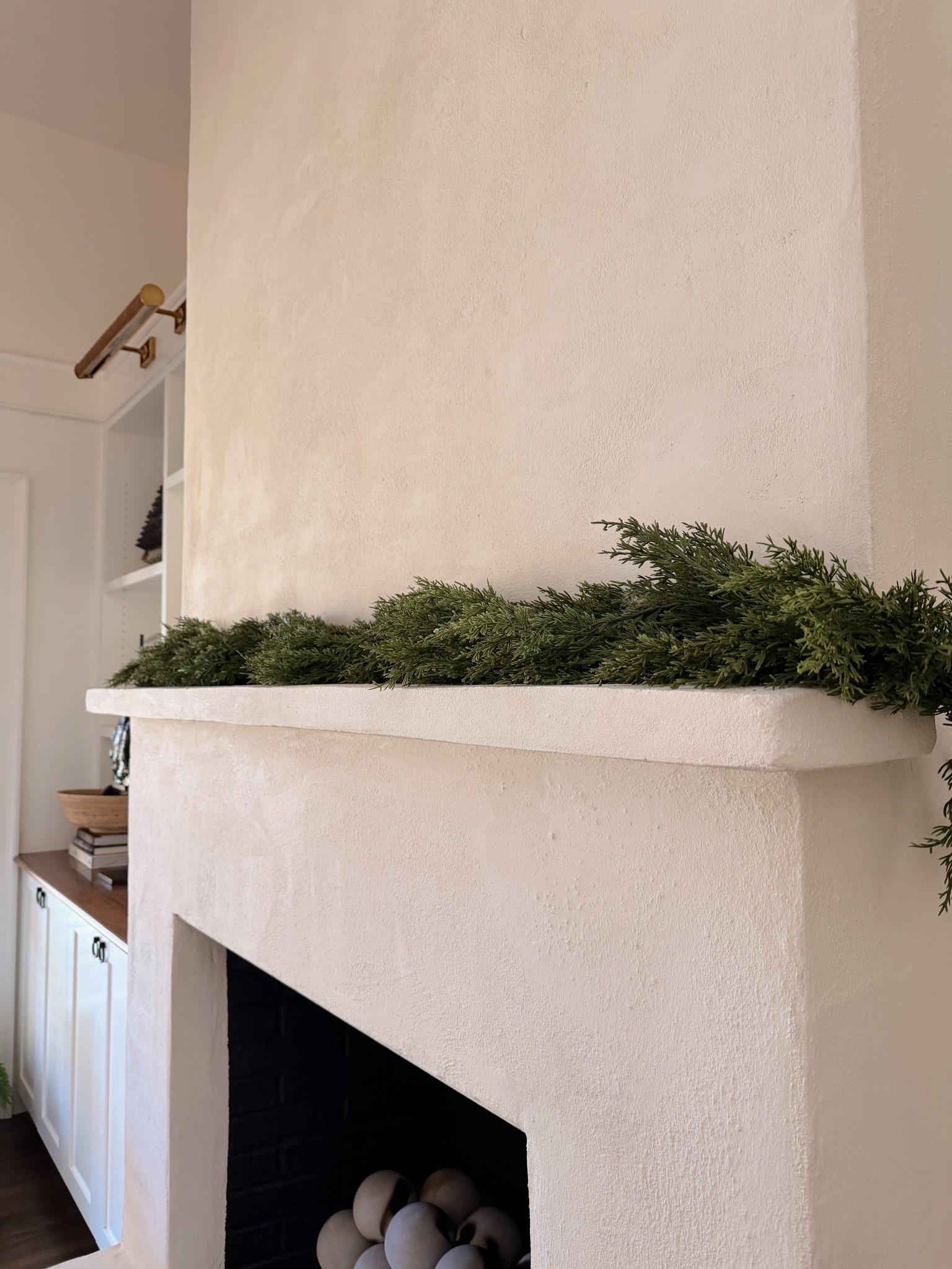 Loved this lush faux garland so much I’m not ready to put it up!

#LTKHome