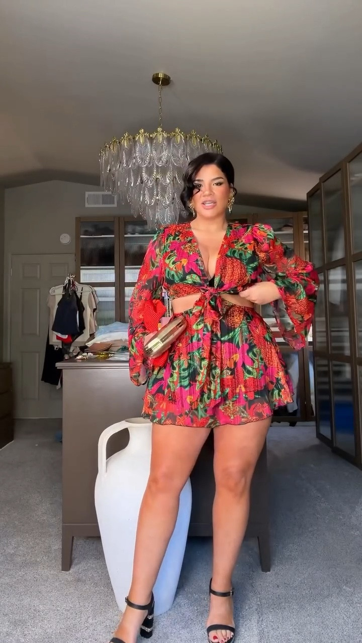 Latina… can’t you tell? 💃🏽💋
I’m wearing the xlarge. 190lbs 5’9” usually between a size 12 and 14. Comes in a bunch of solid colors too! 

#Outfitofthedia #datenight #summerstyleinspo 

#LTKSeasonal #LTKOver40 #LTKootd