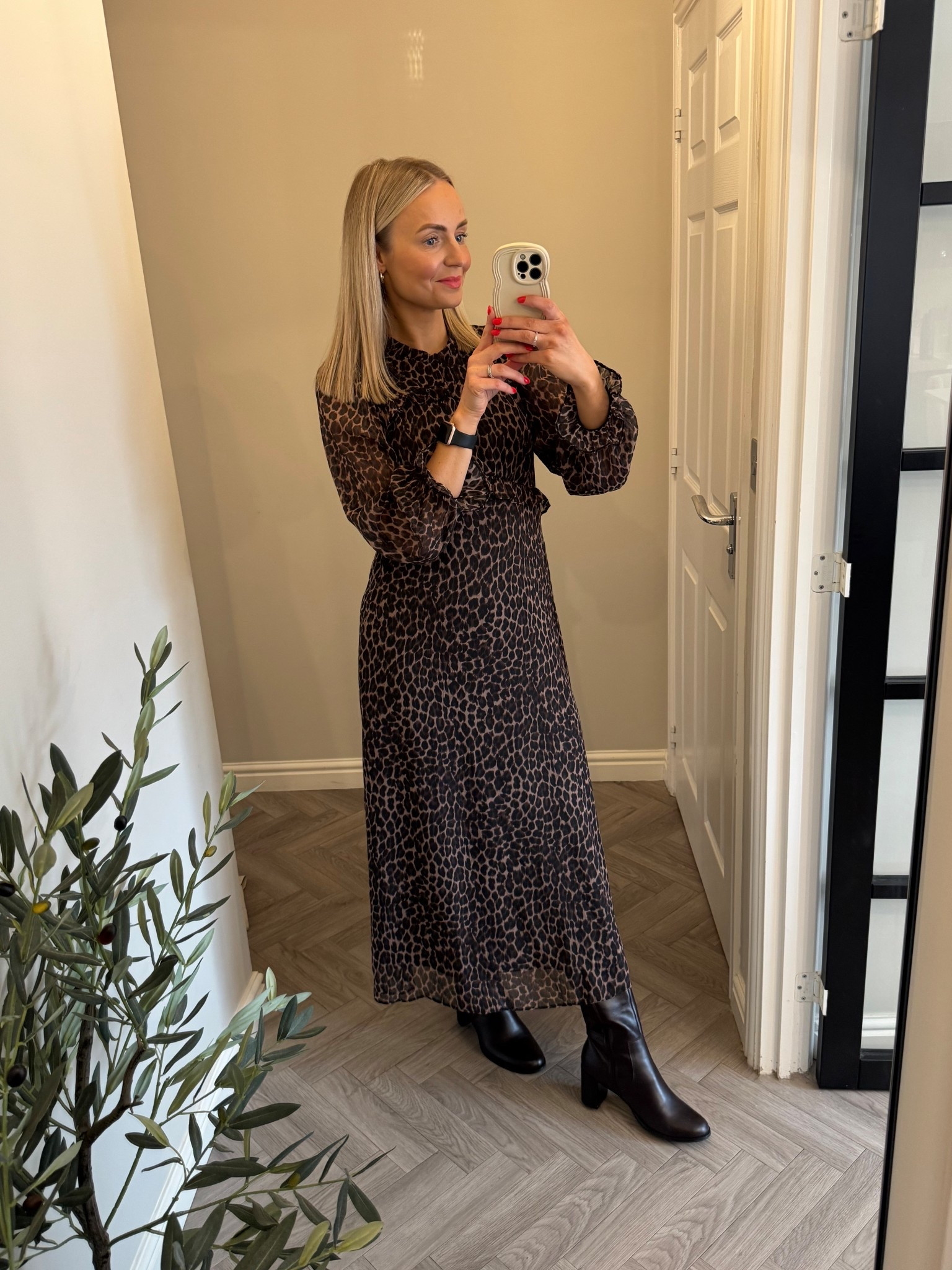 ❤️ Dress & boots 👌🏻

Dress size 8 
Boots Next Uk x 

#LTKdatenight #LTKuk #LTKwinter