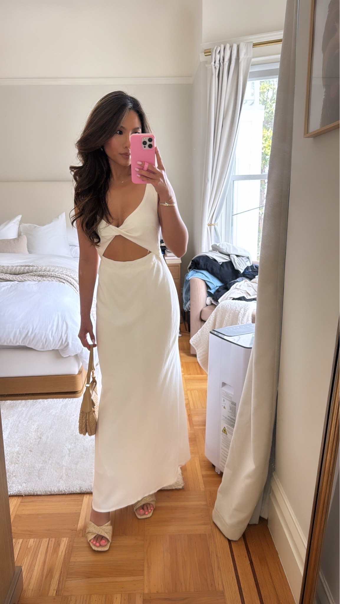 Ootd for Napa! Love a linen dress for summer weather so light and breathable 

Sizing:
Dress - sized up for chest, wearing 2
Wedges -sized up 1/2 size 
Nippies - did size 1 for this dress! Usually like size 2 for more coverage but with the cutouts for this dress size 1 was better

#LTKootd #LTKPetite