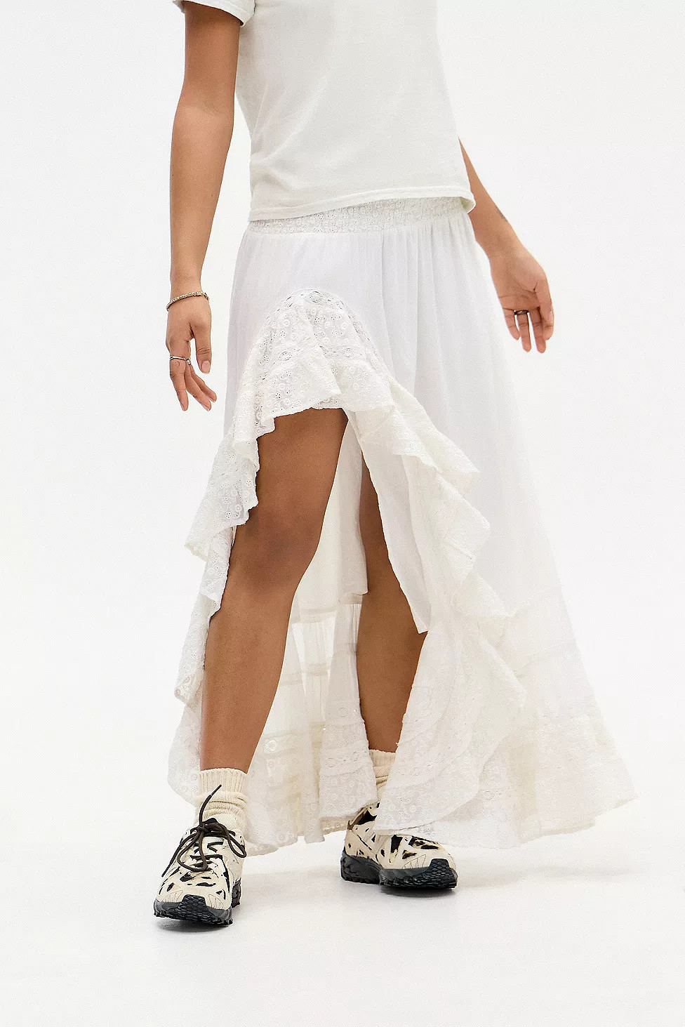 Kimchi Blue Leone Hitched Prairie Skirt | Urban Outfitters UK