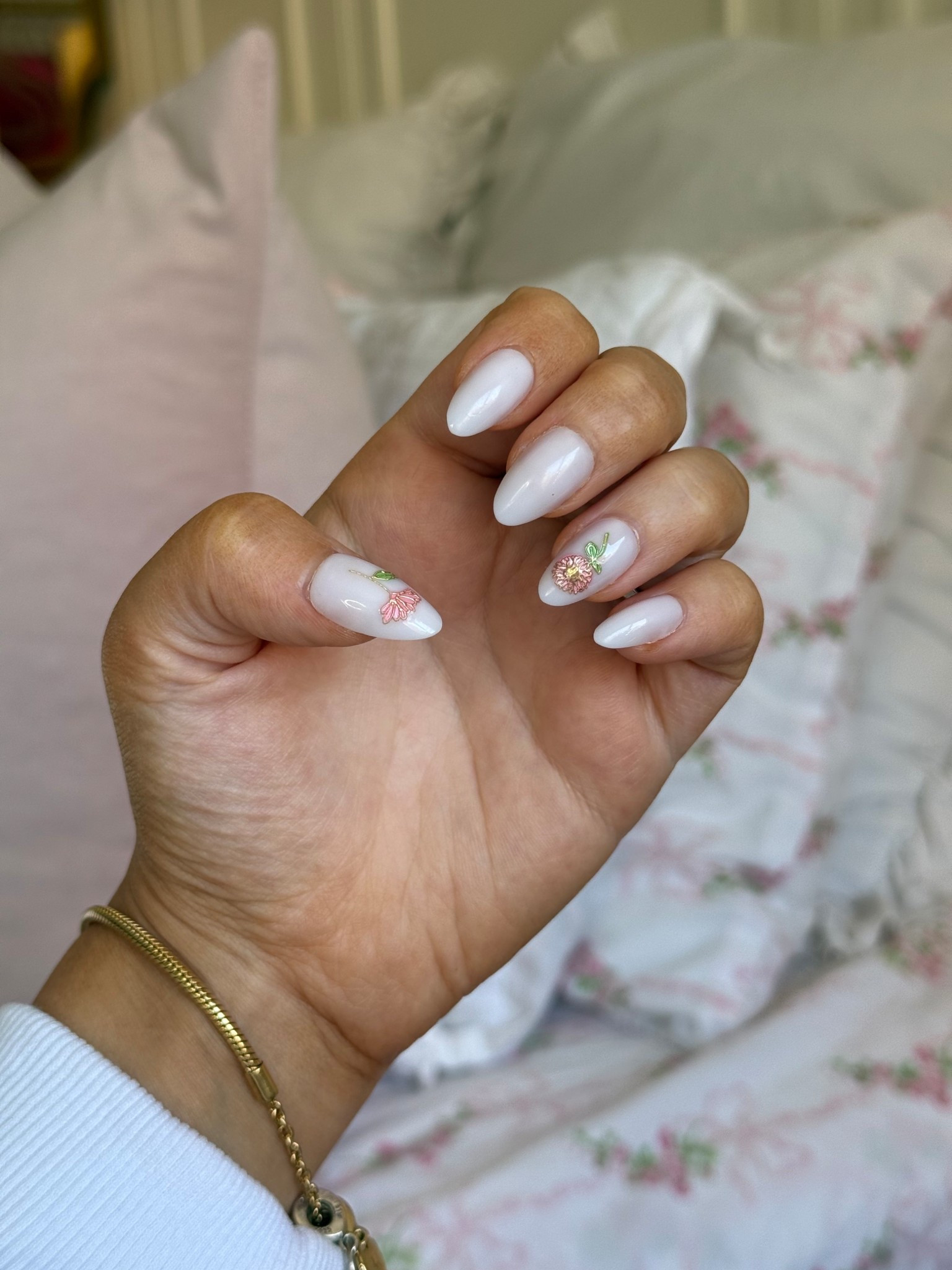 A fresh spring set! Can you believe these are PRESS ON?? 