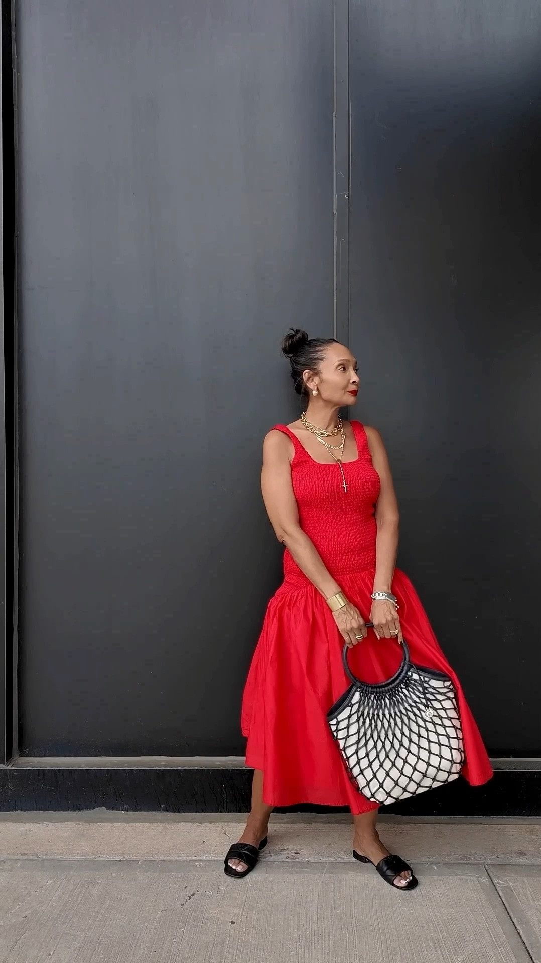 Decisions, Decisions! Having to decide which of these beautiful Brahmin bags will be the one for the Summer is truly hard, but picking this Hutch dress wasn’t!

#summerdress #styleinspo #reddress
