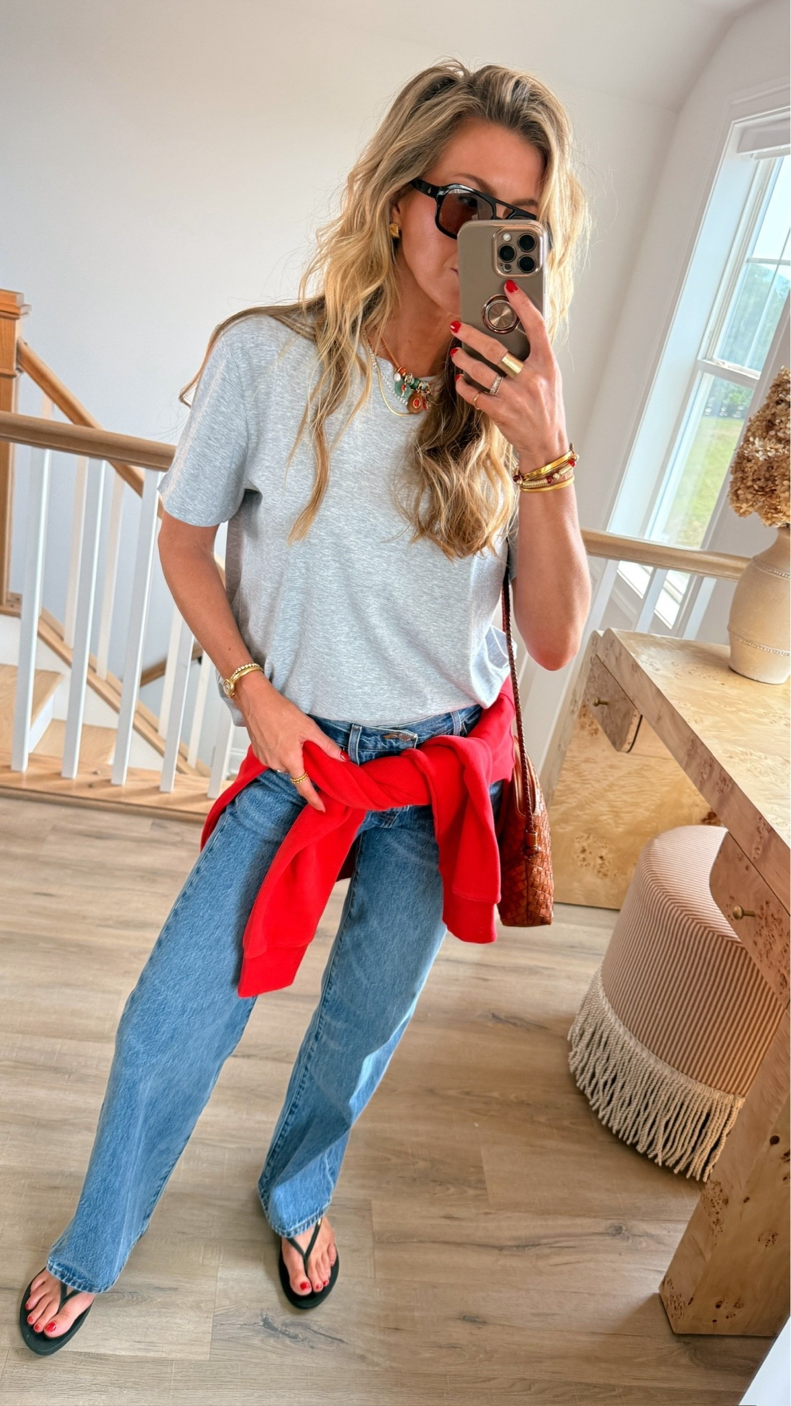 Grey tee + denim look!

#LTKgrwm #LTKdayinmylife #LTKSeasonal