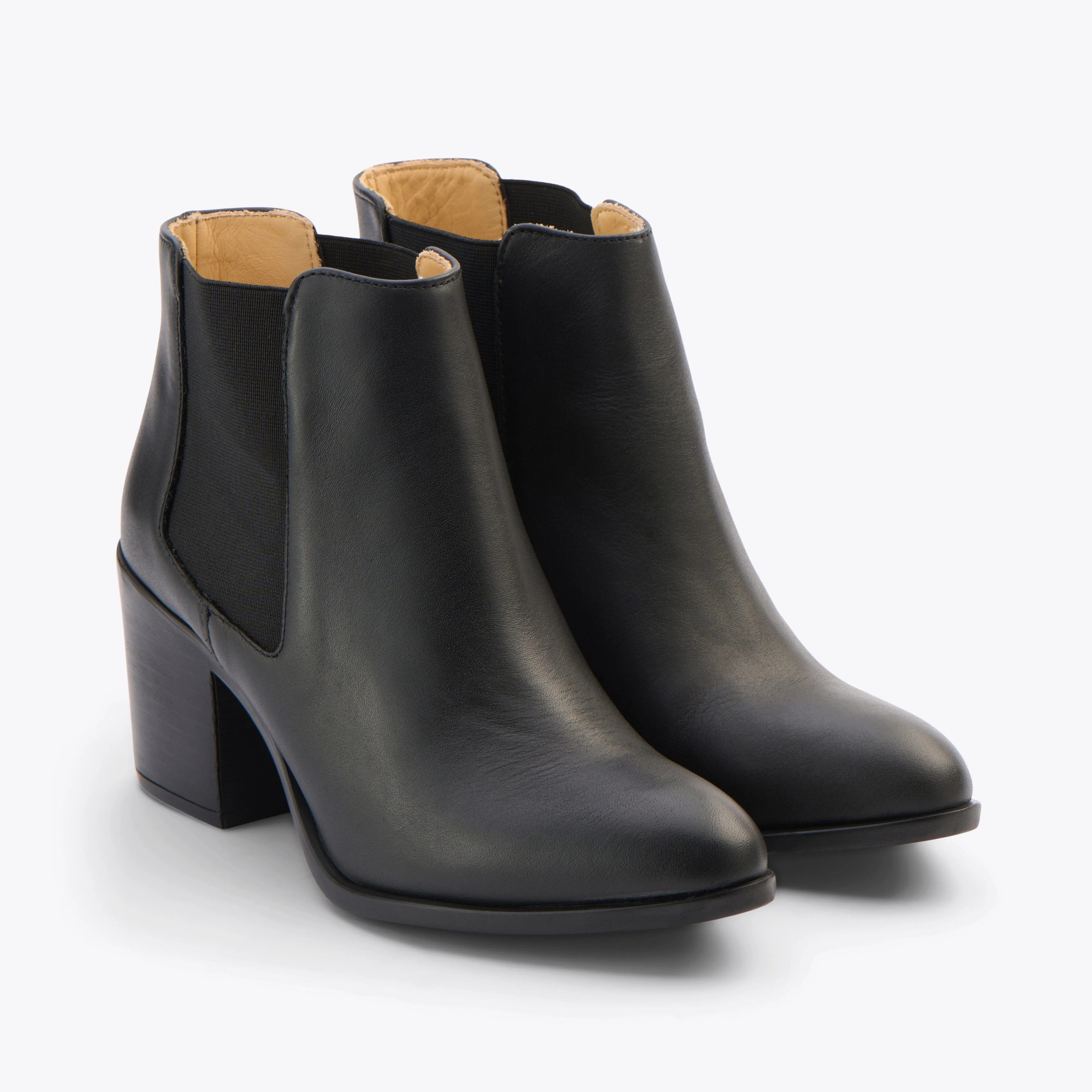 Heeled Chelsea Commuter Boot Black | Nisolo