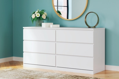 Onita 6 Drawer Dresser | Ashley