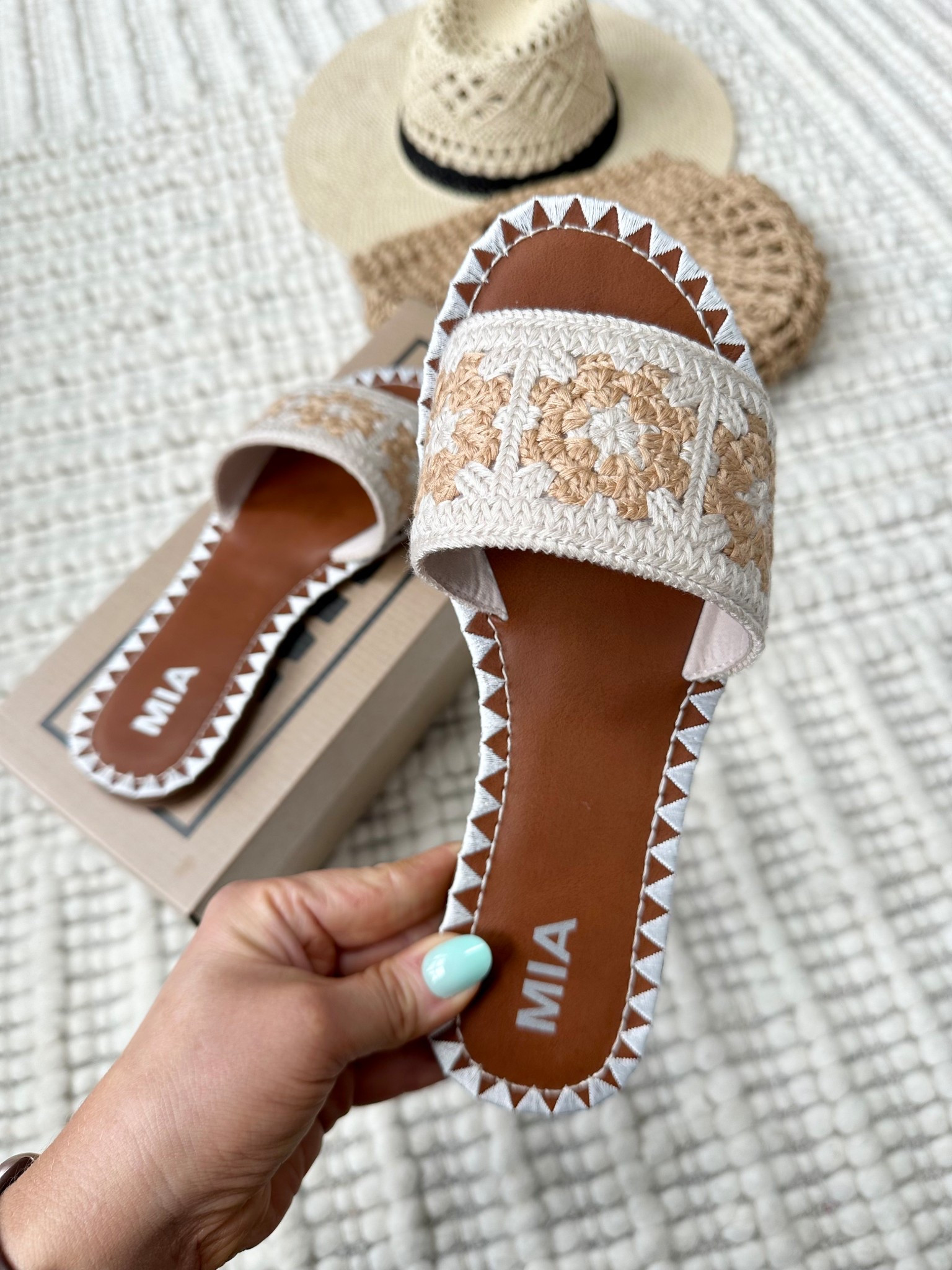 Adorable crochet flat sandals from
Pink lily! True to size 

Code: March20



#LTKSpringSale #LTKSeasonal #LTKShoeCrush