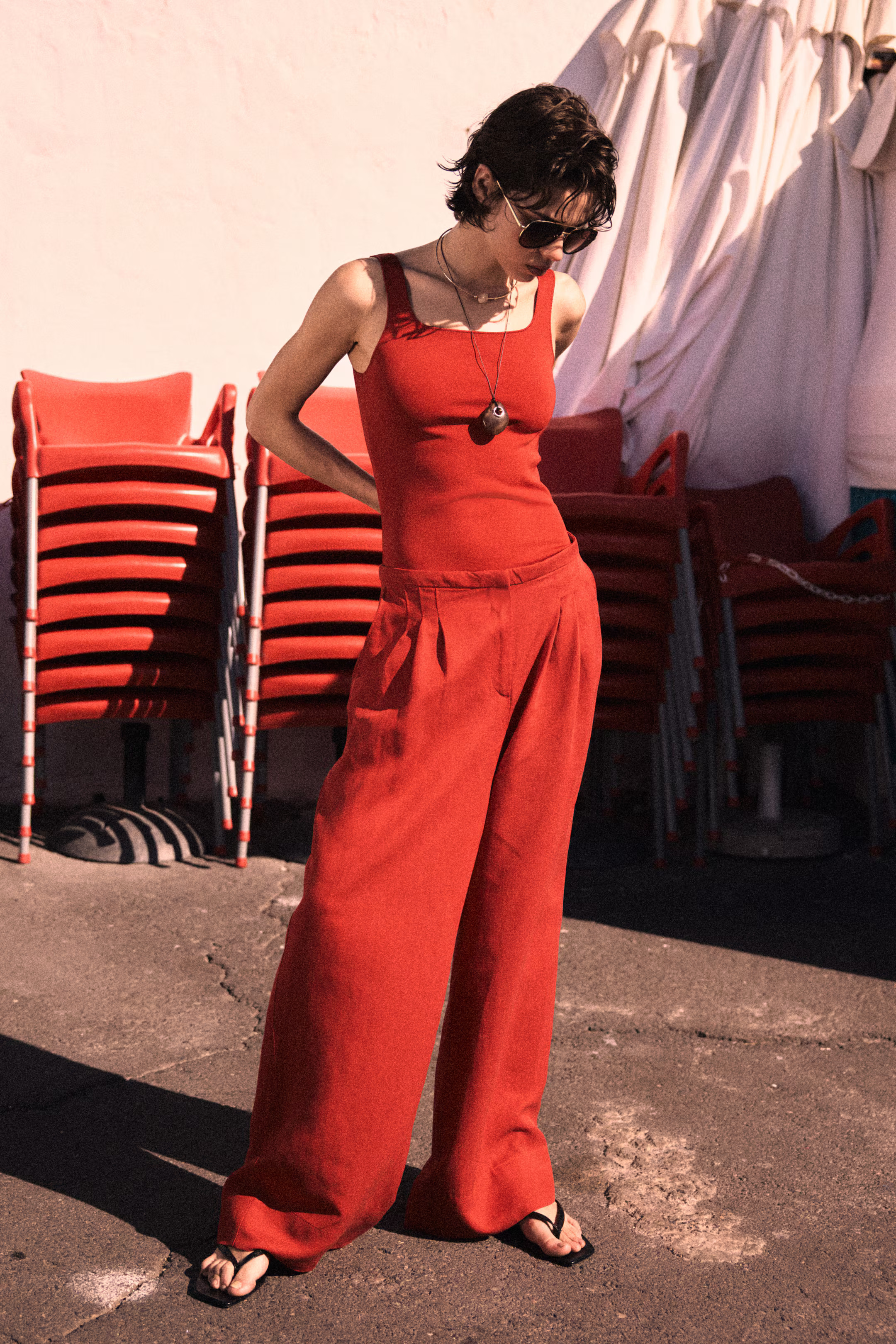 Wide linen-blend trousers - Rood - DAMES | H&M NL | H&M (DE, AT, CH, NL, FI)