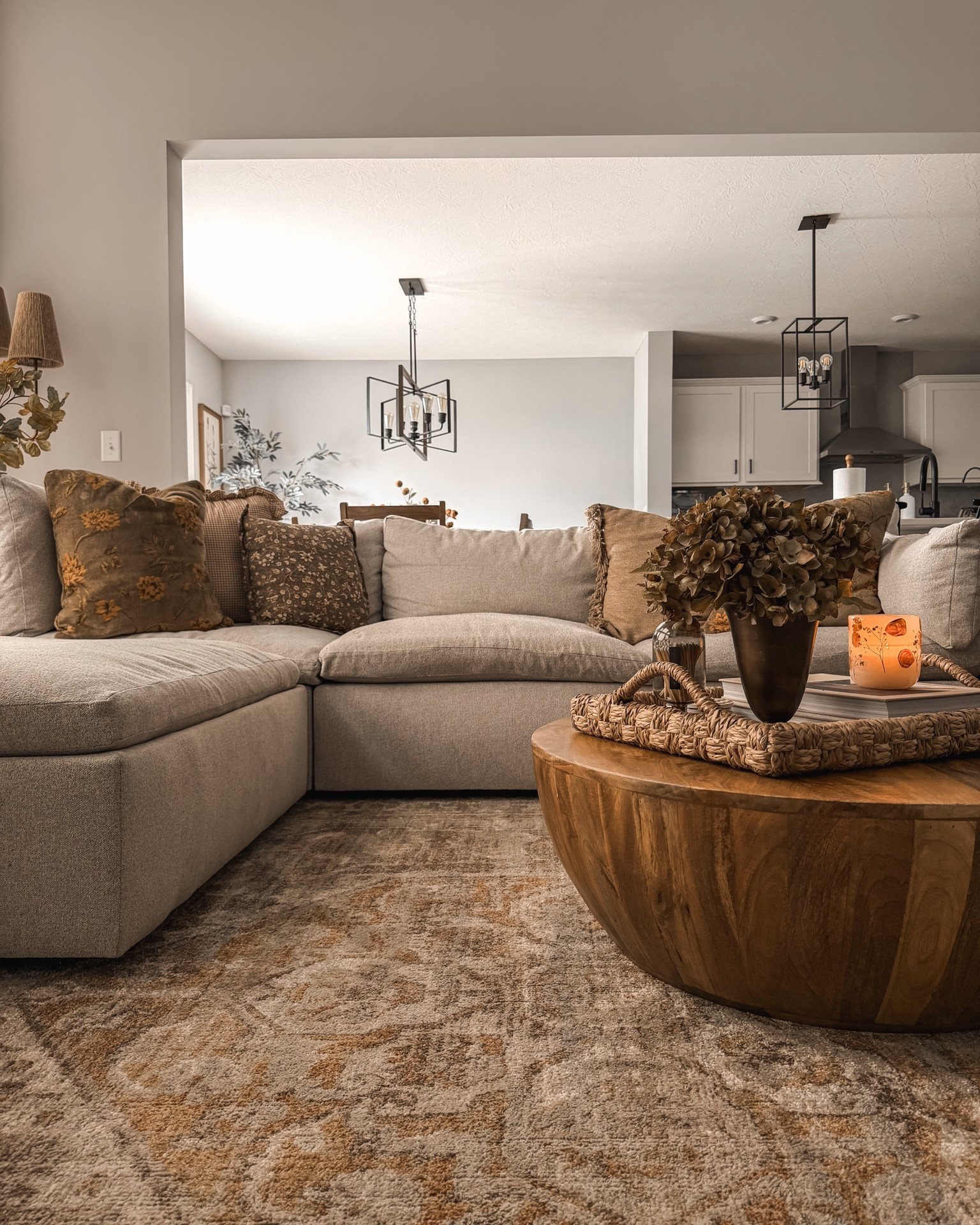 Living room views

Living room styling, neutral home, home decor, home styling, accent chair, sofa sectional, coffee table styling, vase styling, throw pillow, cozy home finds, accent table, table styling, sideboard styling, console styling

#LTKHome