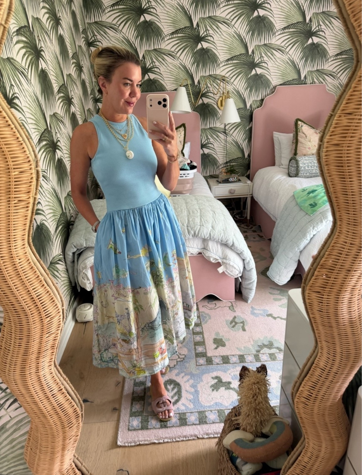 Comfy yet cute Alemais dress💙

#LTKootd #LTKSeasonal #LTKmomlife