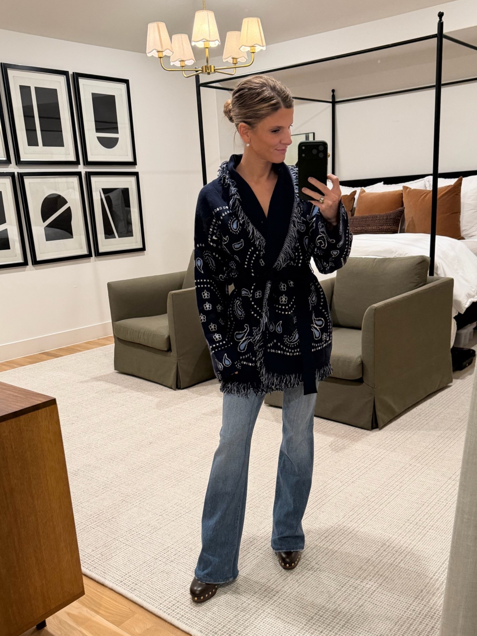 This shawl fringe cardigan is SO GOOD! I can’t wait to style more ways! And it’s 40% OFF right now.
