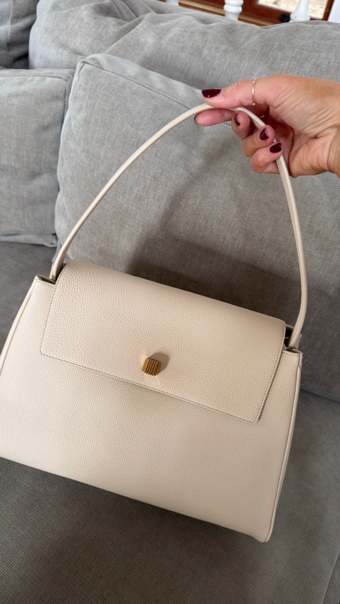 My Christmas gift arrived early: She’s the epitome of chic 🤎 goes with everything in my wardrobe! I’m literally obsessed!!! Linking the rest of my order I’m
planning on wearing together! 

#LTKGiftGuide #LTKItBag #LTKHoliday