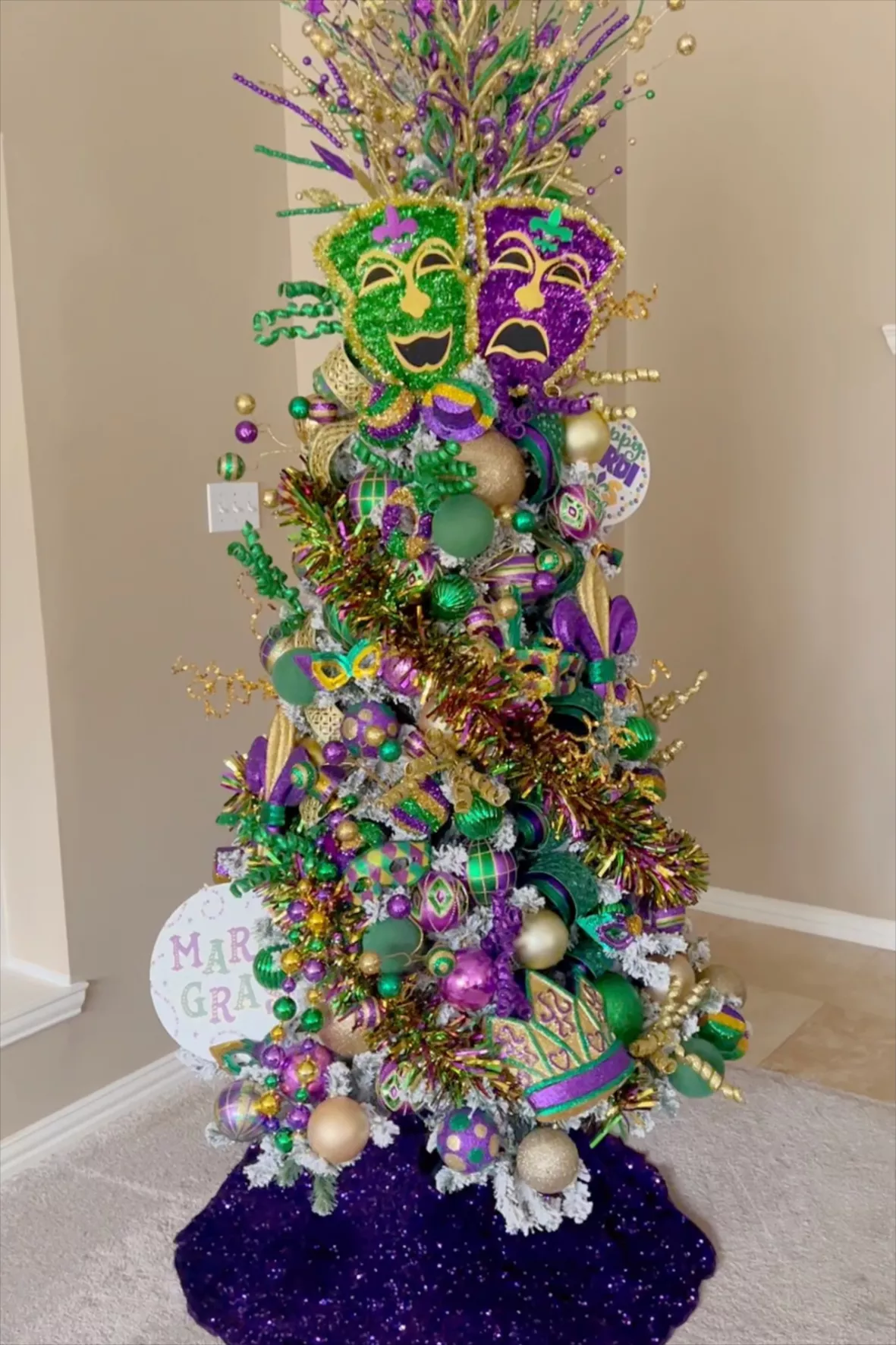 Turn that Christmas tree into a Mardi Gras tree
