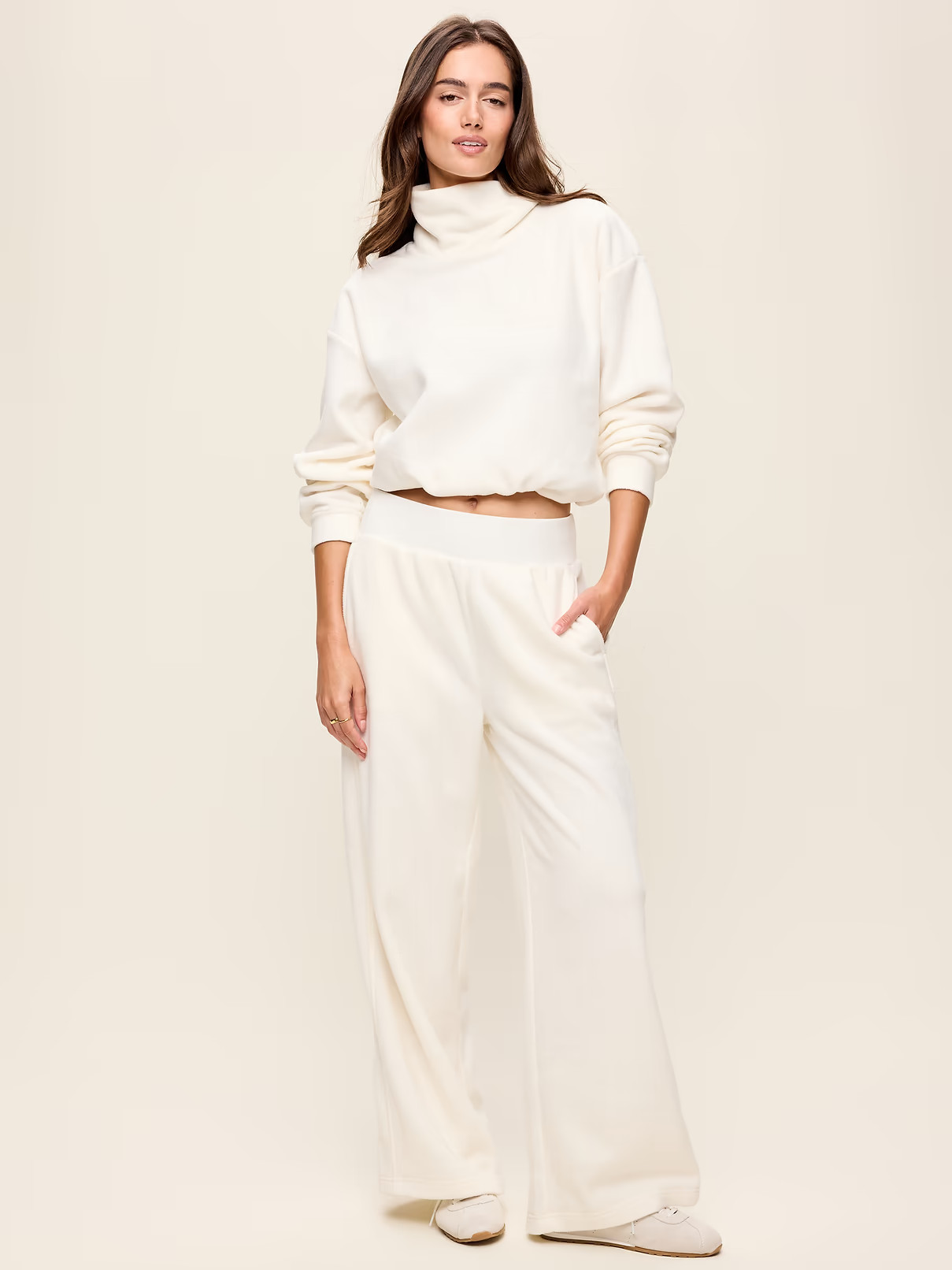 Extra High-Waisted Performance Fleece Wide-Leg Sweatpants | Old Navy (US)