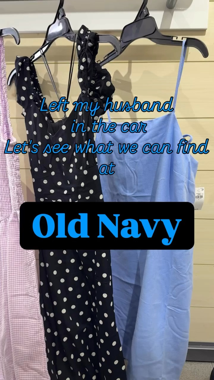 Made a quick run into @oldnavy and left with some goodies!!! 
And EVERYTHING is 50% off online!!!!! 
Sooo
Comment for the links!!!! 

#oldnavystyle #tryon #dressingroom #fashioncontent #affordablefashion

#LTKMidsize #LTKSeasonal #LTKSaleAlert