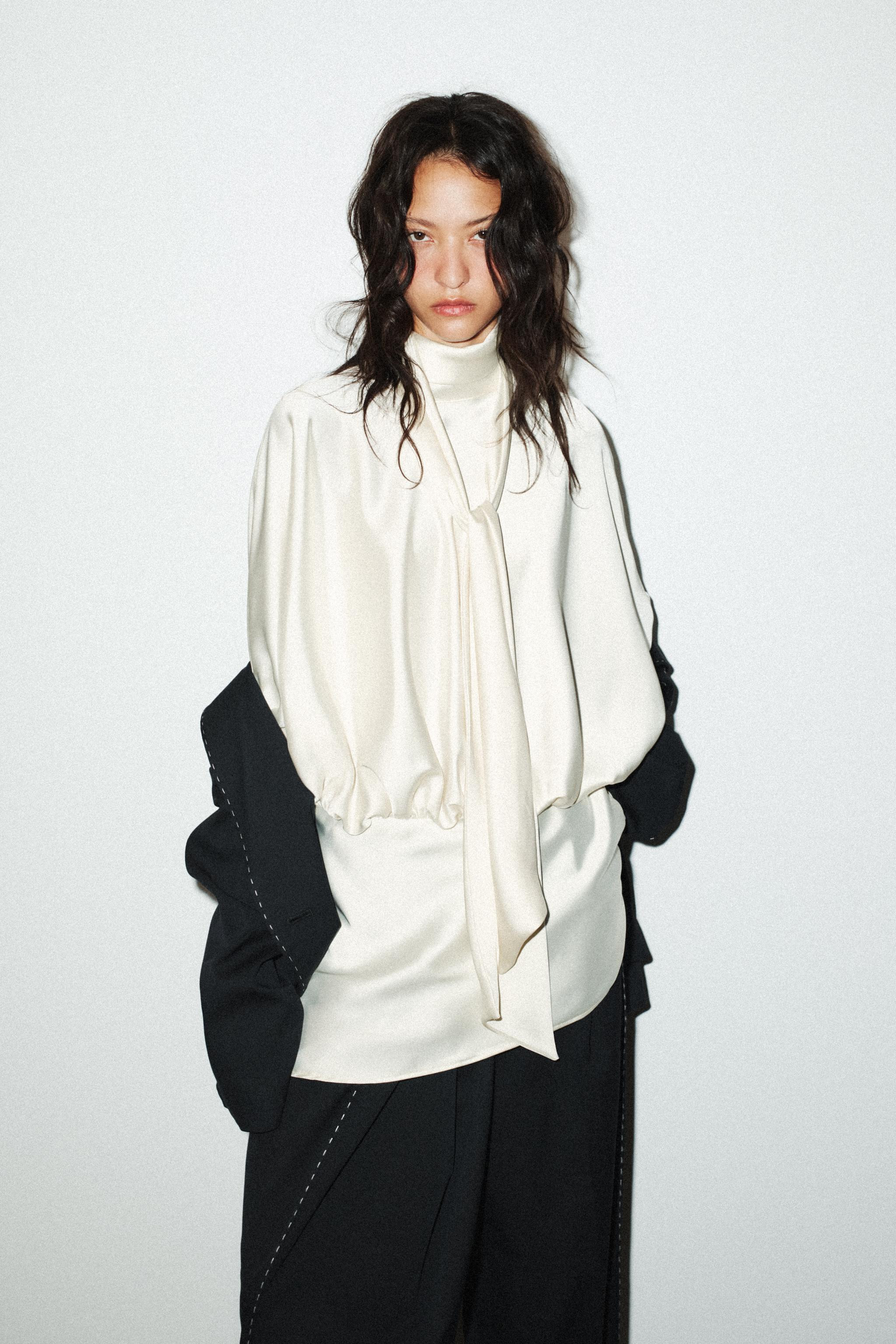 FOULARD SATIN EFFECT SHORT DRESS | Zara US