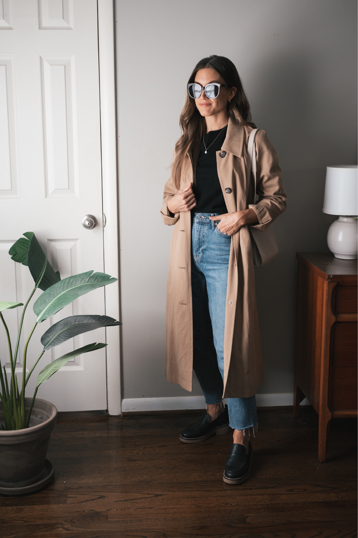 Wednesday’s Outfit 10/5

Cashmere sweater from One Quince only $50, fits TTS, wearing the XS. Everlane Original Cheeky Jean, I sized down to the 24 and cut the hem. Everlane trench coat, I sized down to the XXS. Everlane penny loafers, limited sizing, similar linked. Able bag, code ASHLEYR15. Nordstrom BP sunglasses. 

Fall outfit, capsule wardrobe, minimalist outfit, classic outfit

#LTKfit #LTKunder100 #LTKSeasonal