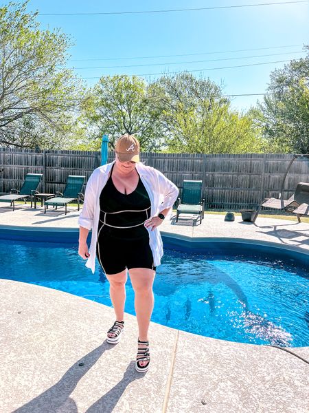 This one piece activewear is so flattering. I love the ribbing added in a contrasting color and it’s so comfortable. I added a breezy swimsuit cover and a cute pair of sandals. Best part - no bra needed! 👏 

Plus size | activewear | athleisure | spring fashion | spring outfit | sunny day | poolside | curvy | Abercrombie | size 20 | how to style 