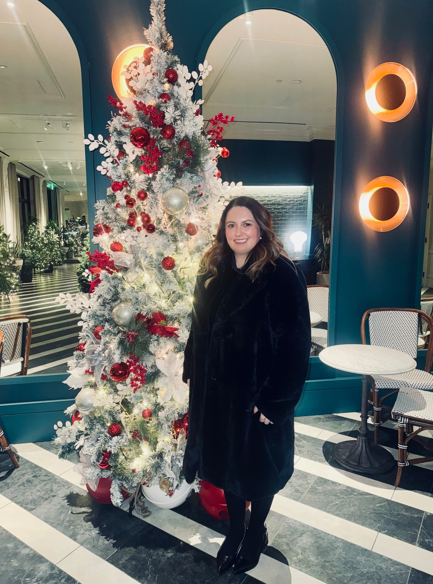 Christmas outfit of the day 🎄💚❤️ / Amazon black fur coat, Franco Sarto black heels 

#LTKSeasonal #LTKootd #LTKHoliday