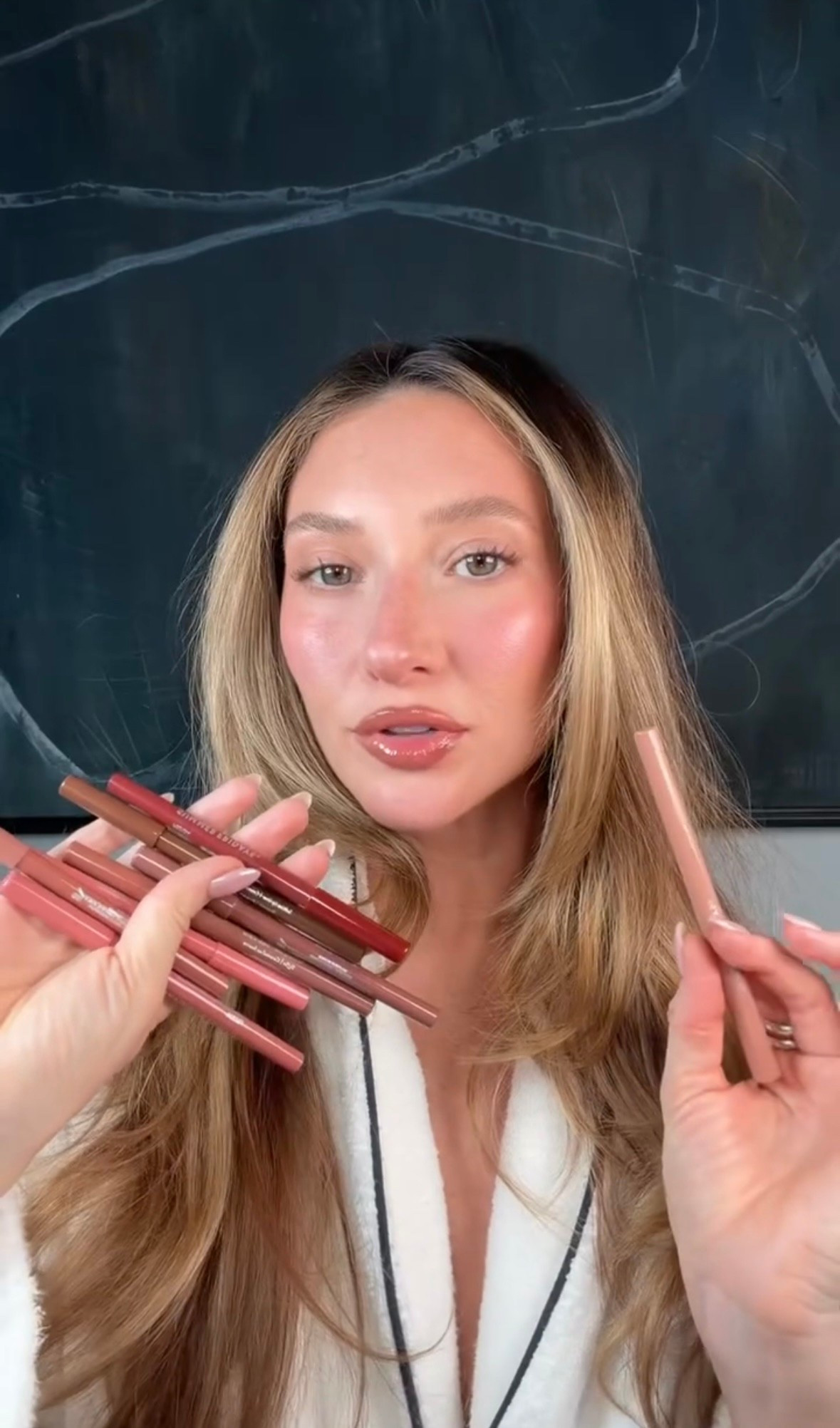 lip products that ACTUALLY LAST >>>> @summerfridays Flushed Lip Stain, SoftLine Lip Liner, Lip Butter Balm  💅🏼💅🏼💅🏼💅🏼 