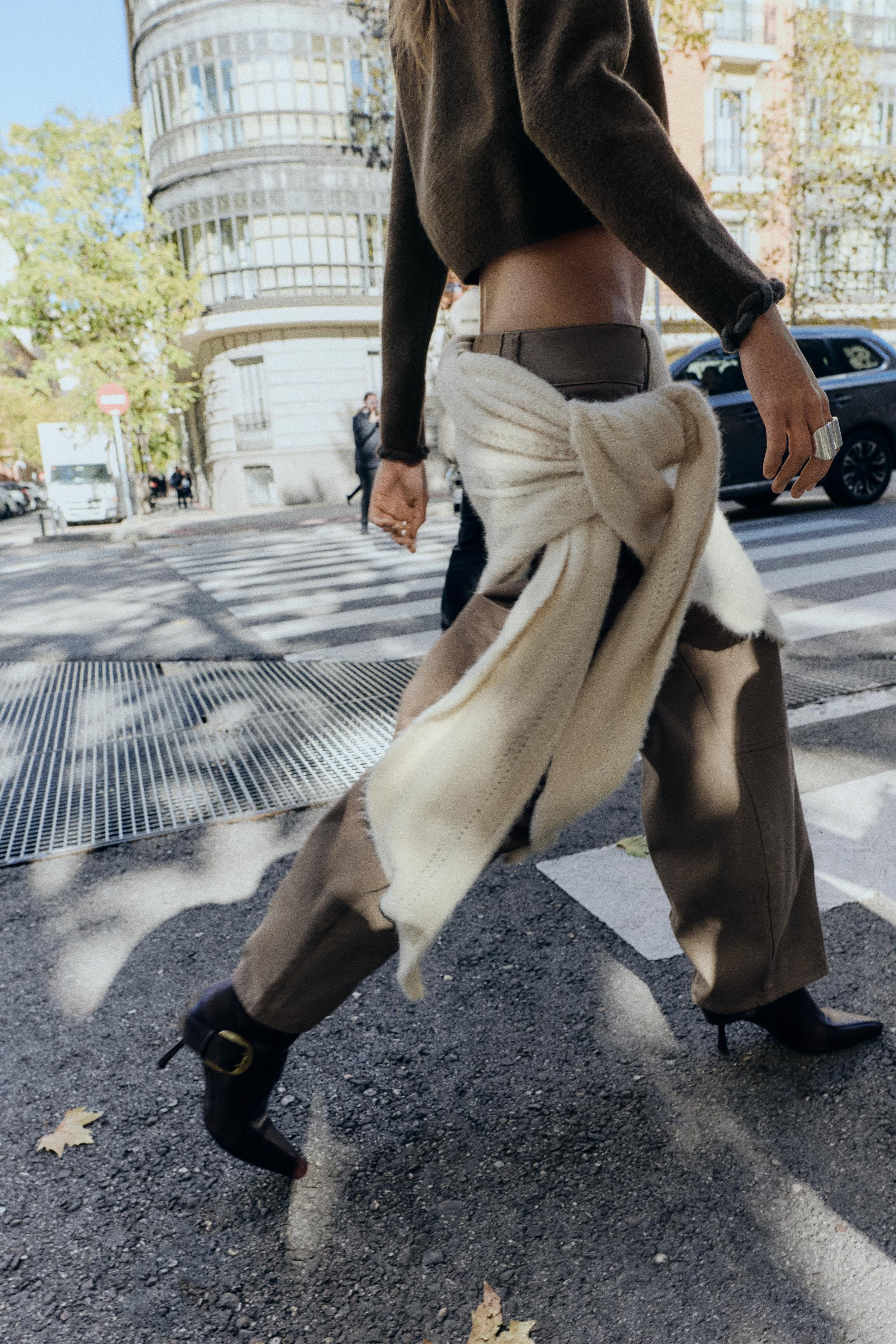 TRIANGULAR OPENWORK SHAWL | Zara US