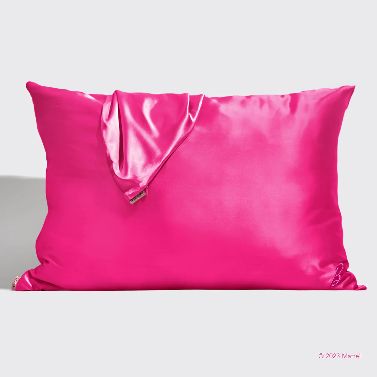 Transform Your Sleep with Barbie x Kitsch Satin Pillowcase - Iconic Barbie | Kitsch