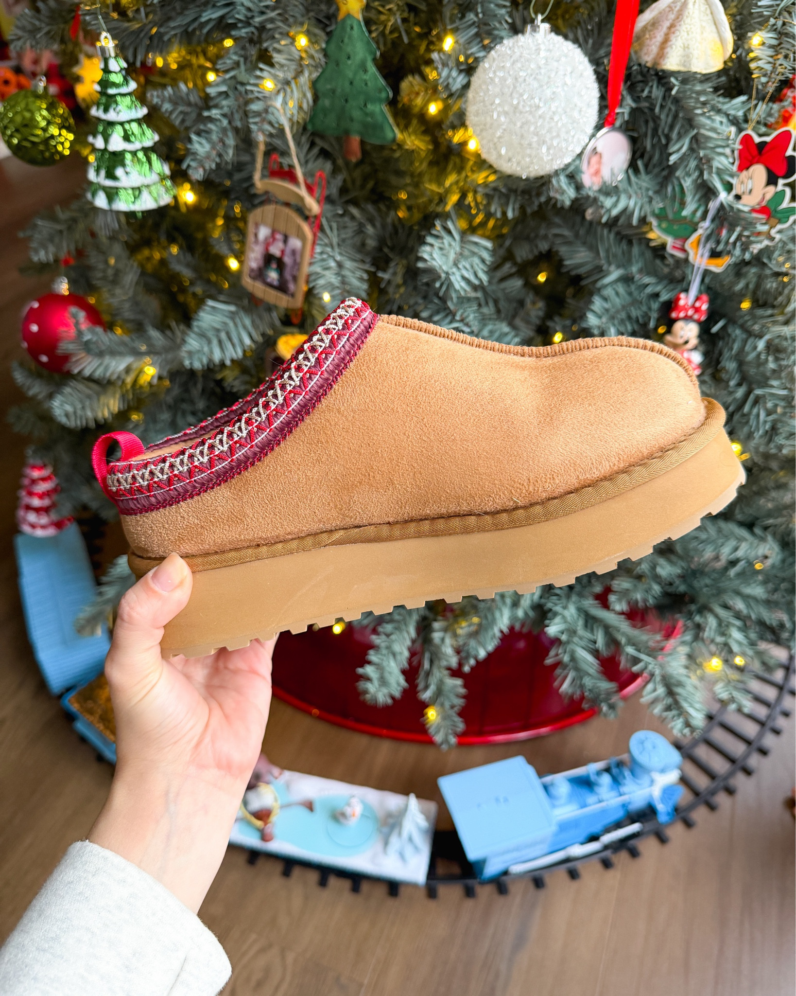 Quick ship gifts for her! 

#LTKmomlife #LTKHoliday #LTKGiftGuide