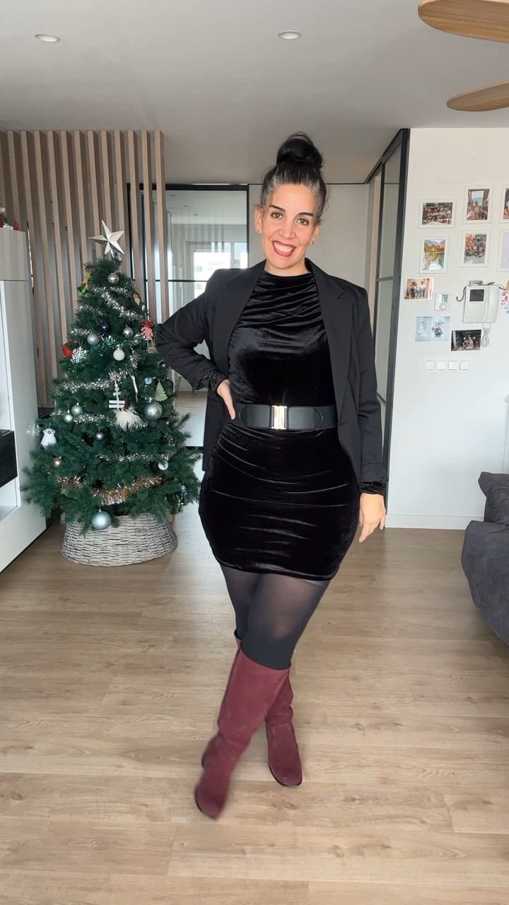 2 looks , 2 ways to style this amazing velvet dress.

Its tts however I would need xxl coz i have thick thighs &  since its really fitted. Wearing XL


#ltkgift #grwm

#LTKfindsunder50 #LTKHoliday #LTKmidsize