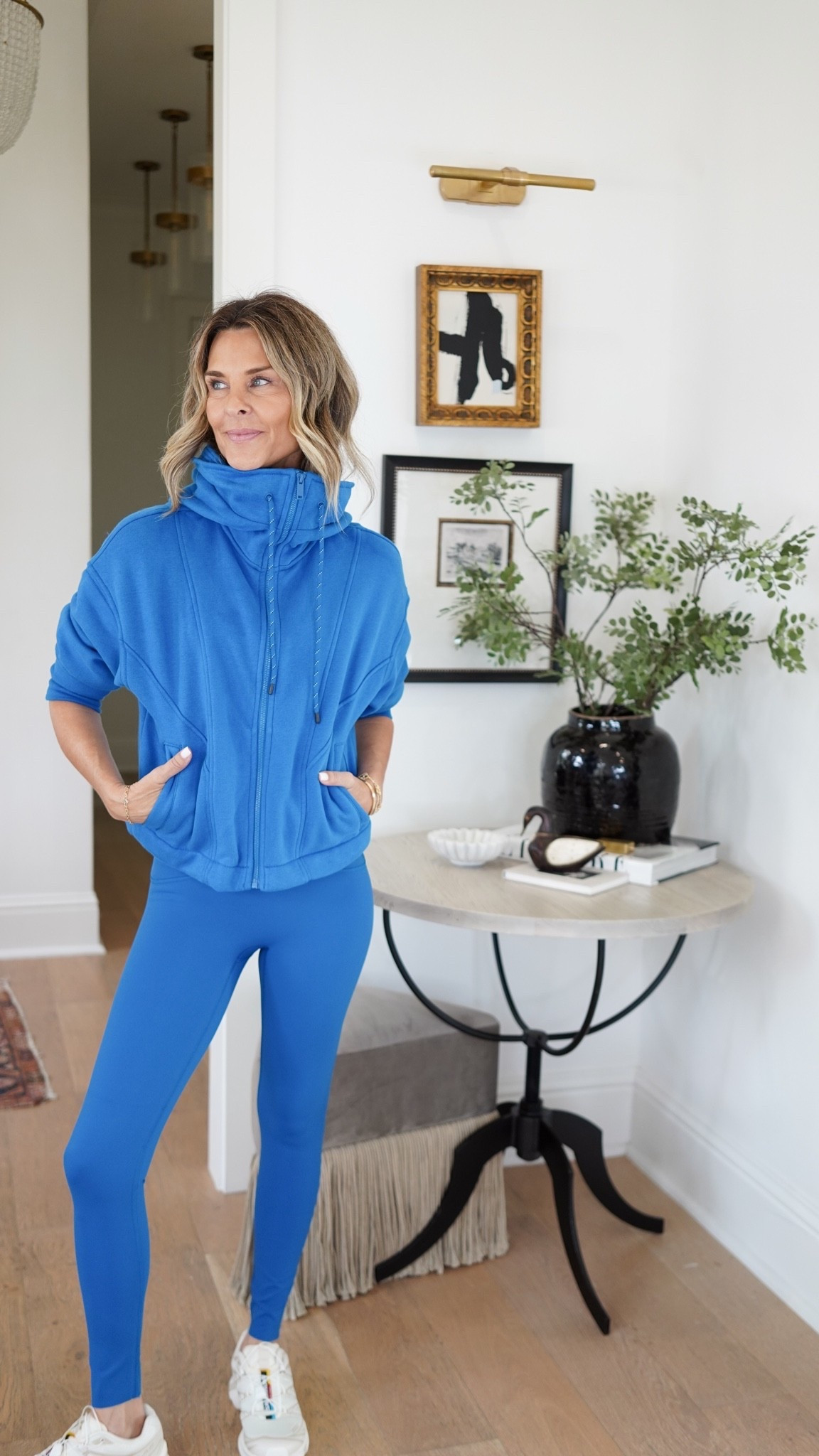 I’m 5’6
-blue tank (I’m wearing an XS but I need a small. I recommend sizing up!)
-blue full length leggings (I’m wearing an XS but I need a small. I recommend sizing up!) 
-blue hoodie XS
-tennis shoes TTS

DISCOUNT CODE: fashionedlifexspanx

@Spanx

Sharing casual outfits, elevated basics, polished staples, and modern trends.