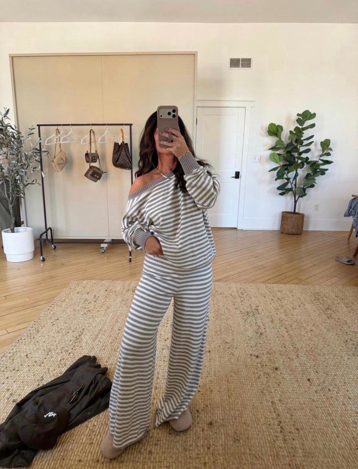 The coziest aerie set 🤍🫰🏼

#LTKgrwm #LTKdayinmylife #LTKmomlife