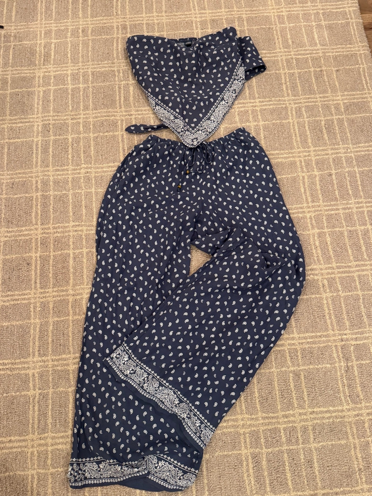 This target set is so good, thin soft material. TTS 
Top xs
Bottoms small