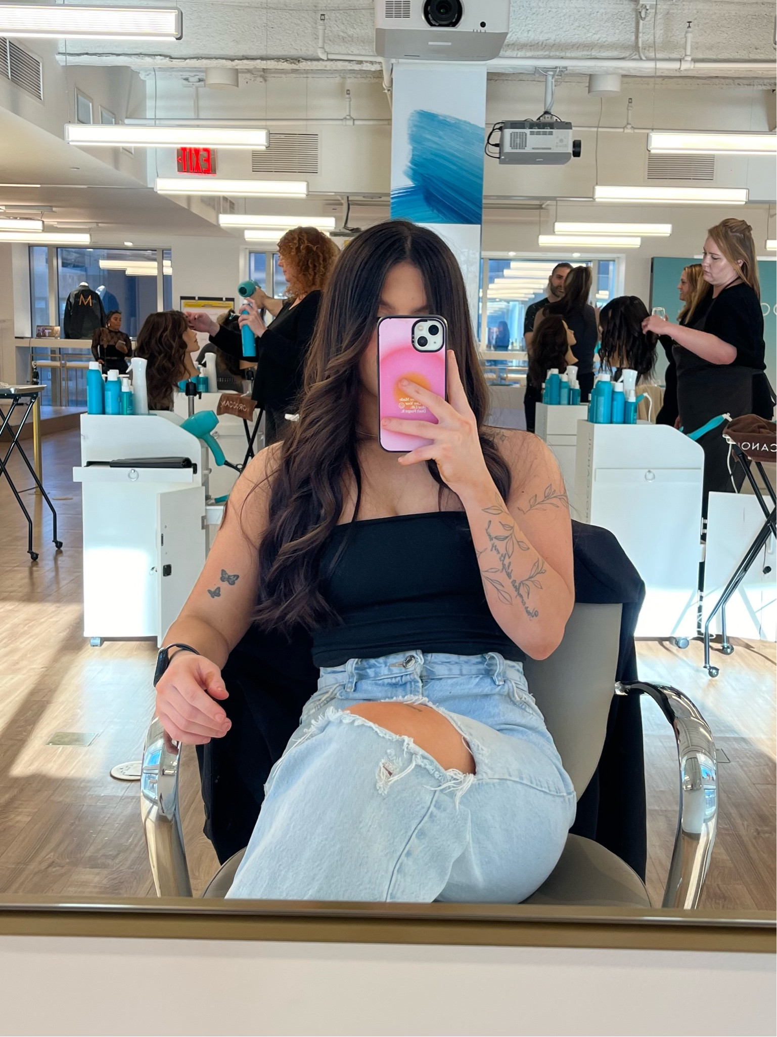 Simple outfit
Small top, 27 regular pants