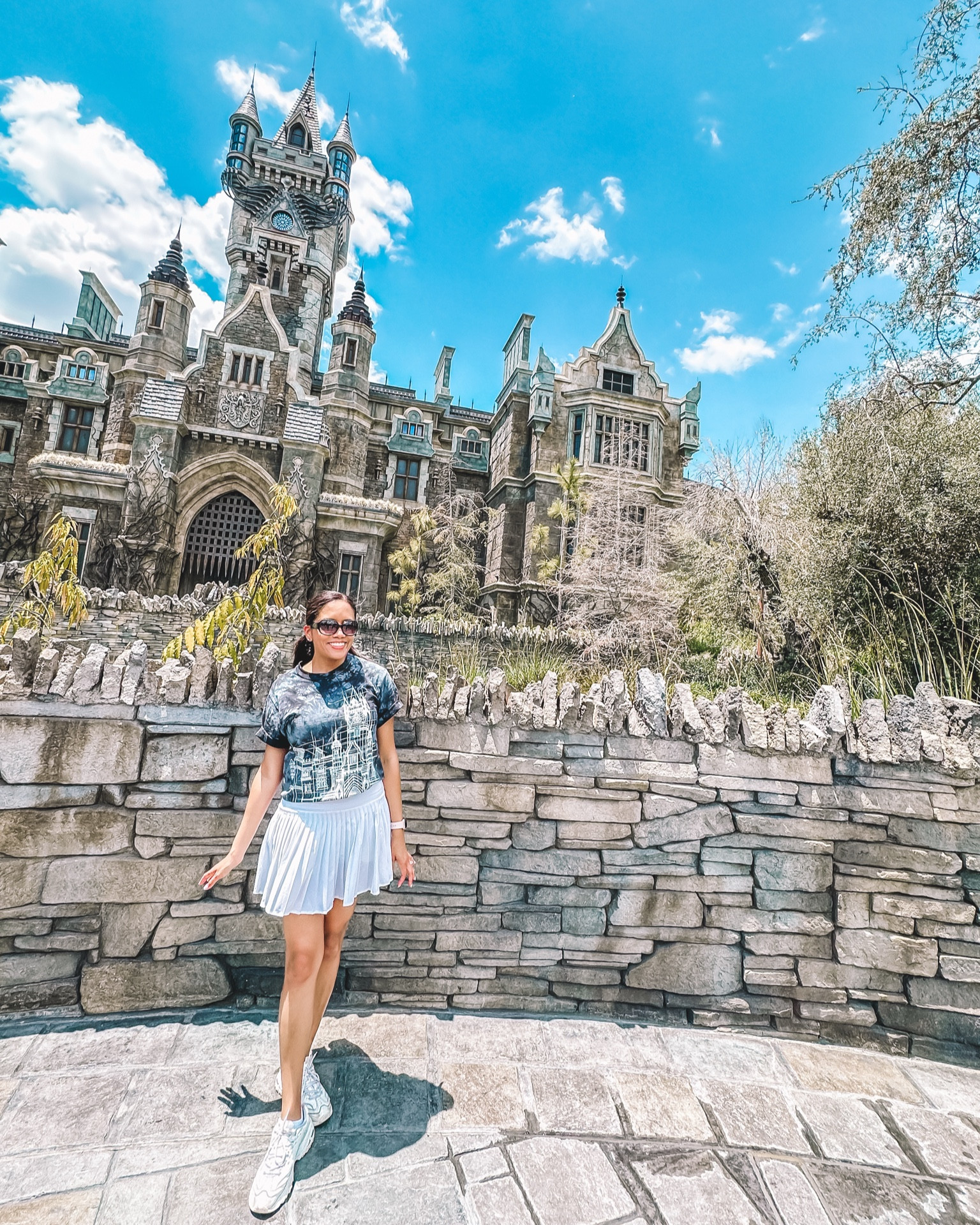 Dark Universe Epic Universe outfit idea Bride of Frankenstein Universal Orlando Resort Monsters 