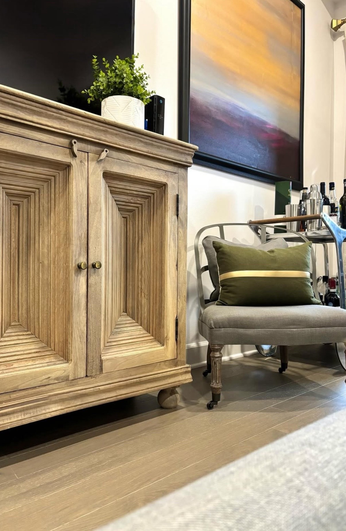 Creating a beautiful design doesn’t always mean starting from scratch. Being able to incorporate clients previous items with the new is a true art. There’s so much waste in the world. I personally love the challenge of making something old new again. The only new pieces in this shot is the area rug and green throw pillow by @coteriebrooklyn One our favorite spots to spec accent pillows. Follow my Ltk for more of my favorite finds like this green accent pillow. #lovewhereyoulive #makinghomedreamshappenatlanta #makingoldnewagain #nofastfashionfurniture #atlantadesigner #ltkhomedecor #ltkhome

#LTKStyleTip #LTKHome #LTKFindsUnder50