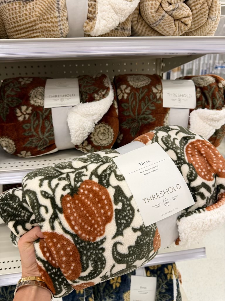 Loving the fall home decor at Target right now! This pumpkin throw blanket is one of my favorites and adds the perfect cozy touch to any space.

Target home decor, fall home decor, throw blanket, fall decorating, cozy home, home finds 

 

#LTKSeasonal #LTKHome