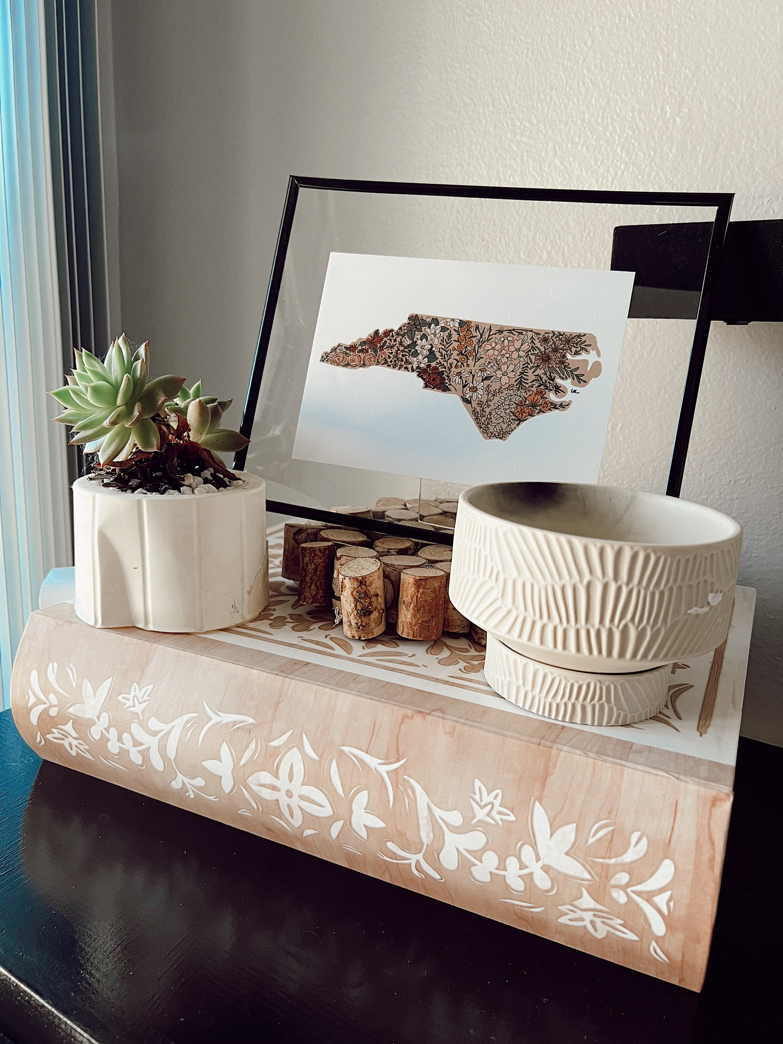 Bedroom decor

#homedecor 

#LTKhome #LTKstyletip #LTKFind