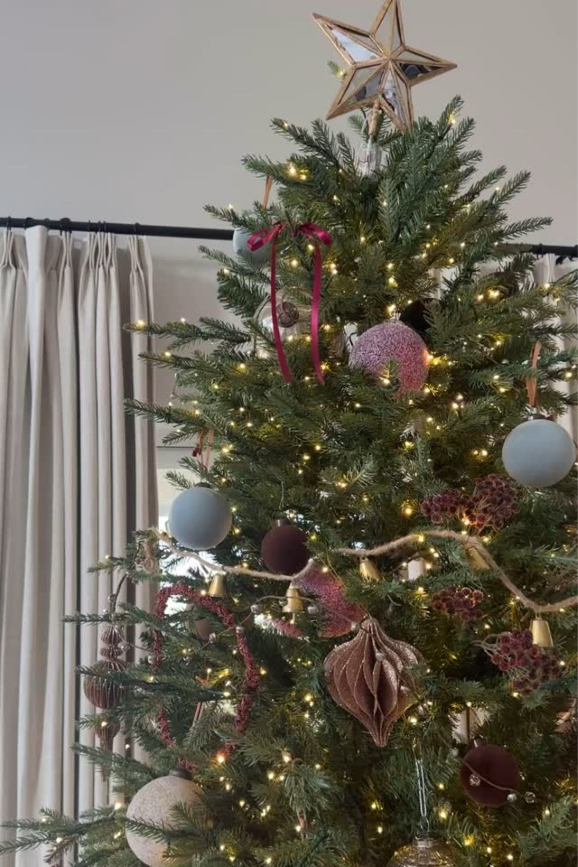 Christmas Tree part one :) 2024 #christmasdecor #christmastree

#LTKSeasonal #LTKHoliday