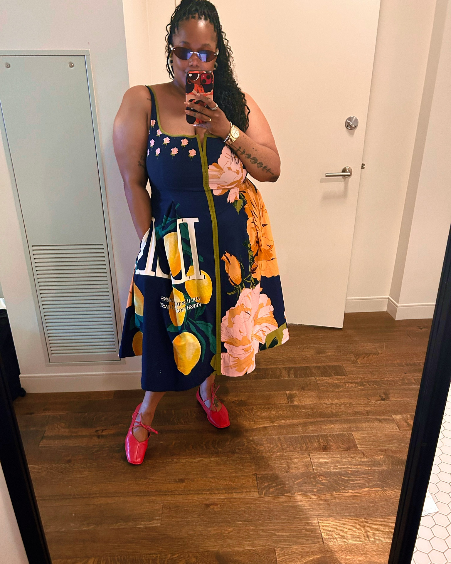 This OOTD is giving lemons 🍋, pockets, and a pop of red 😍

Loving this Maeve Arlette square-neck midi dress sooo much for Spring and Summer! 

Paired it with these red Amazon ballet flats for the perfect pop of color, my fave green Coach Eliza Top Handle bag (tagged exact bag below in the available colors), and cat-eye sunnies (also from Anthropologie) for a little extra attitude.

Wearing an XL in the dress

#LTKootd #LTKSeasonal #LTKOver40