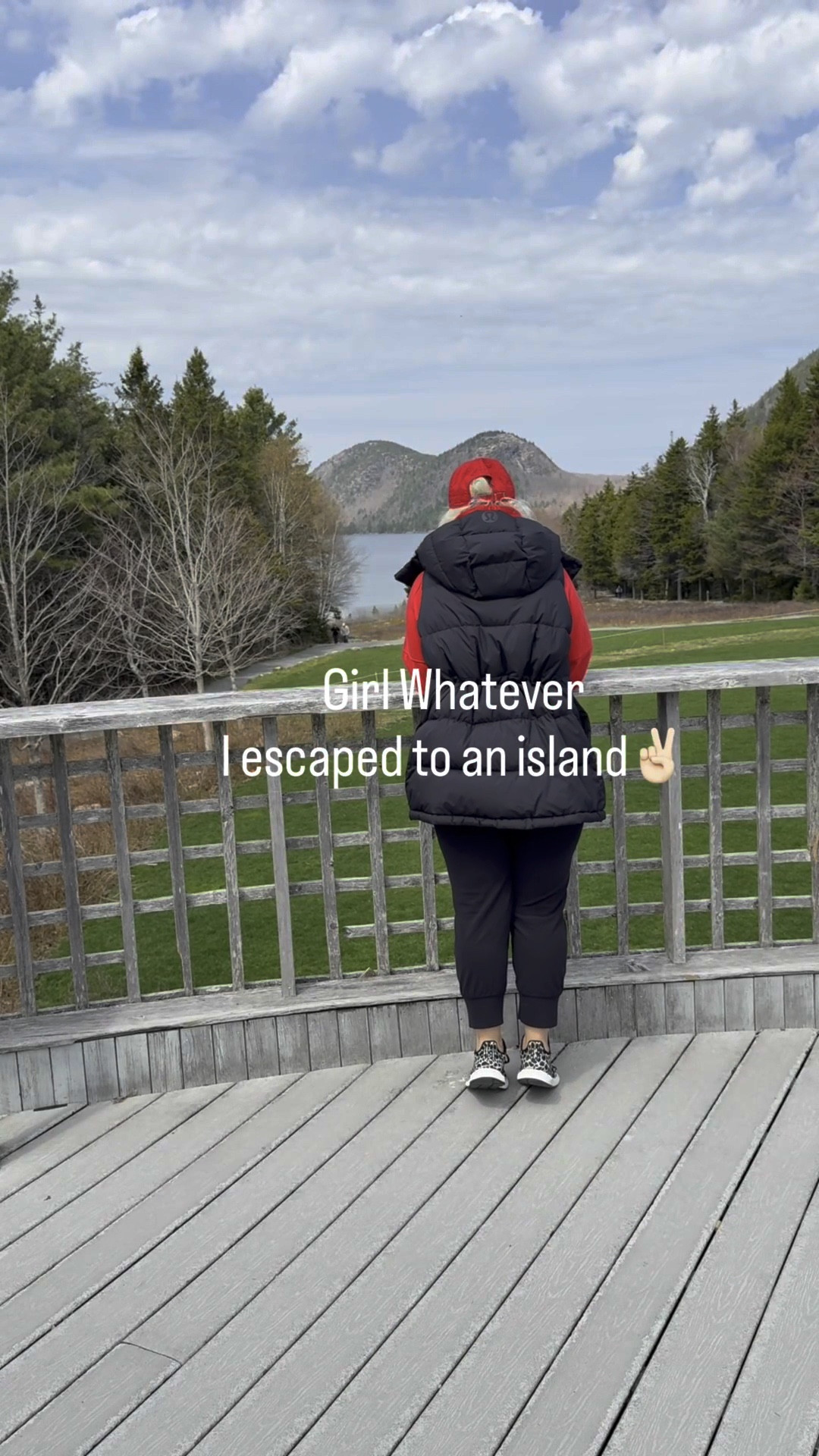 One of the prettiest spots on the Island especially this time of year.

Side note: the collab between @lululemon and Fanatics is one of my favorites including this sweatshirt. 

#MDI #JordanPond #Maine #AcadiaNationalPark #MountDesertIsland