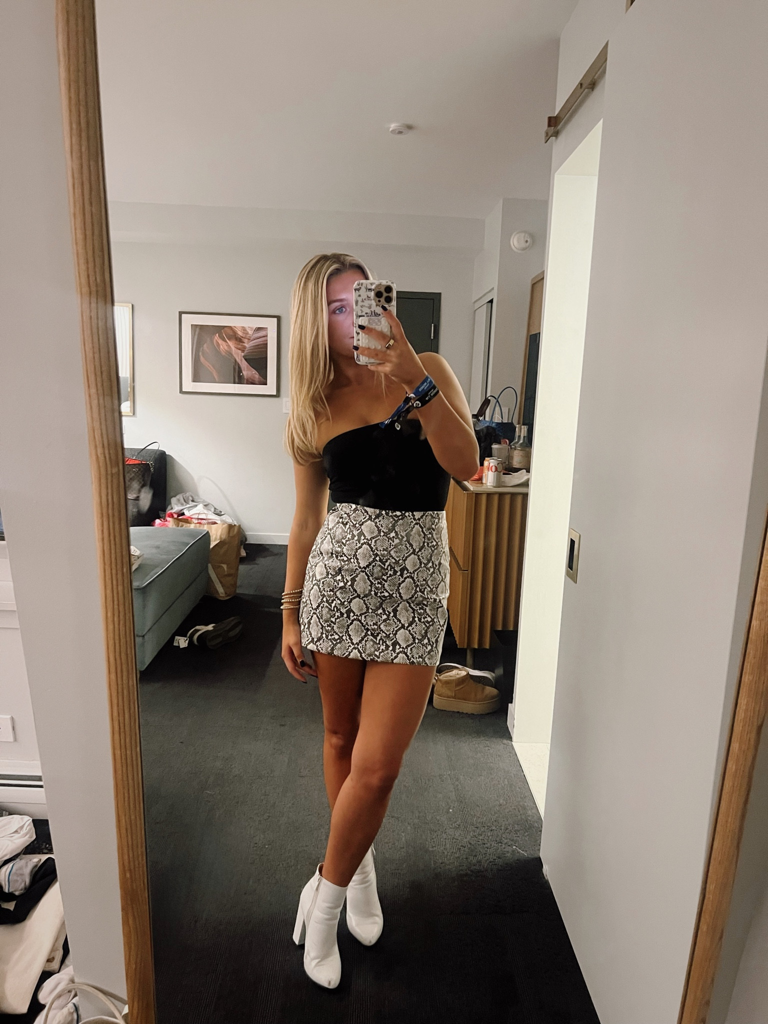 Night out in Chicago🖤🤍

#LTKtravel #LTKstyletip #LTKfindsunder50