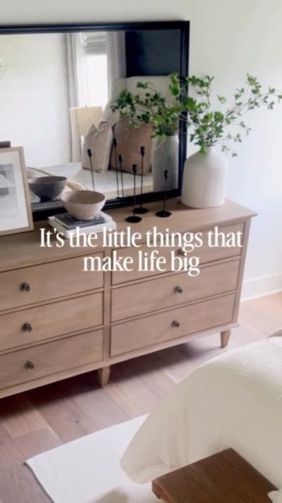 It’s the little things that make life big.🤎🤎🤎

A made bed. Fresh laundry folded and put away. The sound of the kids laughing outside while the house feels calm and cozy for a minute. Nothing fancy…just the kind of moments I never want to rush through.

✨My cozy bed frame and dresser are all from @Wayfair ✨

#ad #wayfair #wayfairelevate #wayfaircreator #wayfairpartner cozy bedroom decor, cozy home inspiration, realistic home decor, cozy living ideas, clean home aesthetic, cozy bedroom vibes, simple home moments, everyday home inspiration, home decor ideas, cozy lifestyle content, peaceful home aesthetic, lived in home decor, homemaking inspiration, cozy family home, comfortable home ideas