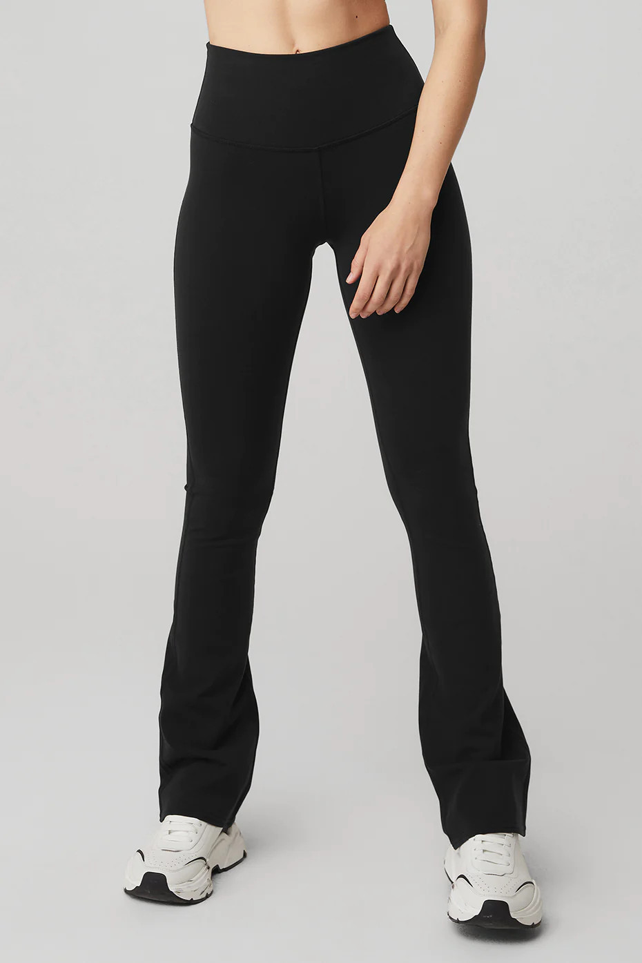 Airbrush High-Waist Flutter Legging - Black | Alo Yoga (US)