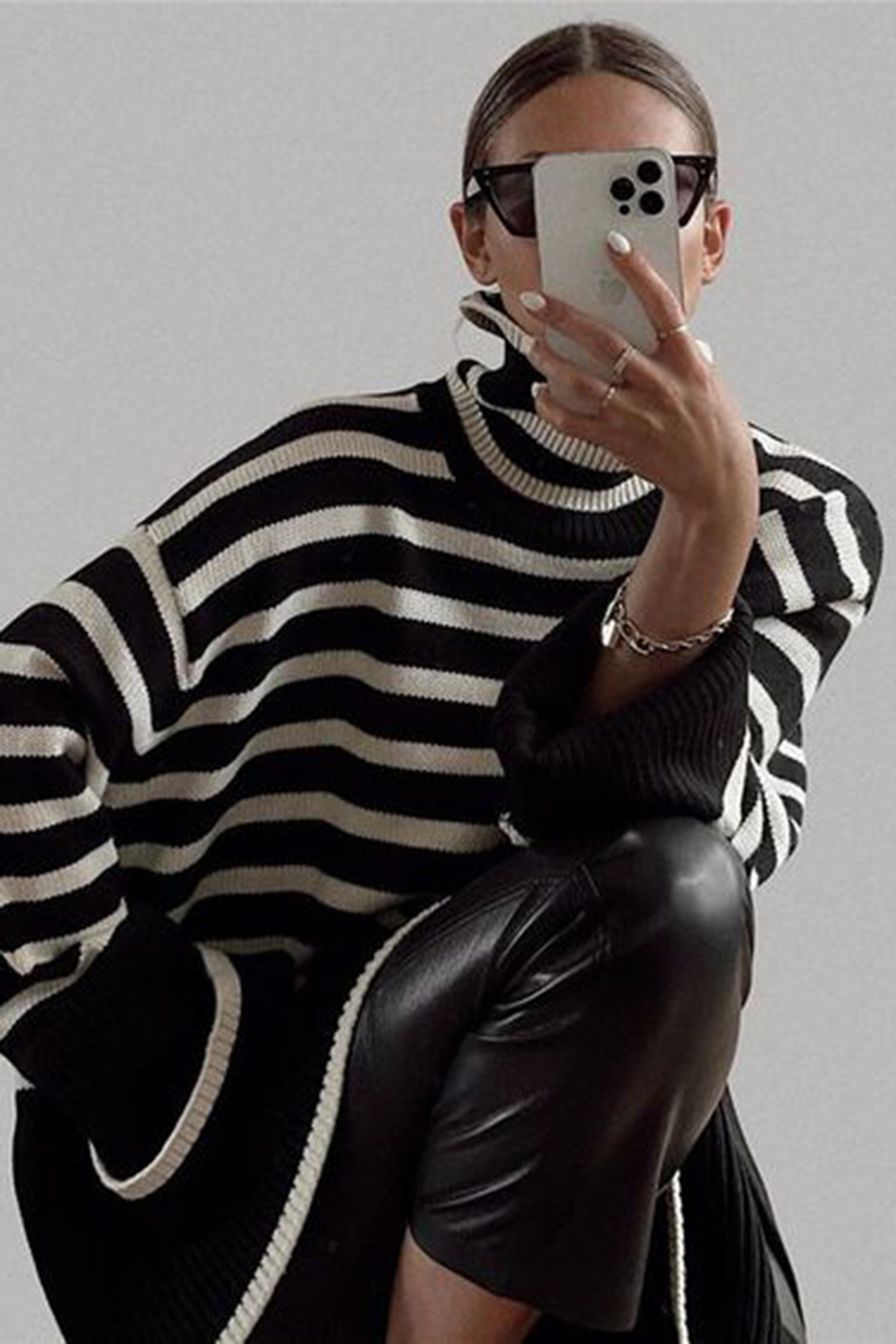 Black Roll Neck Striped Ribbed Pullover Sweater | J.ING